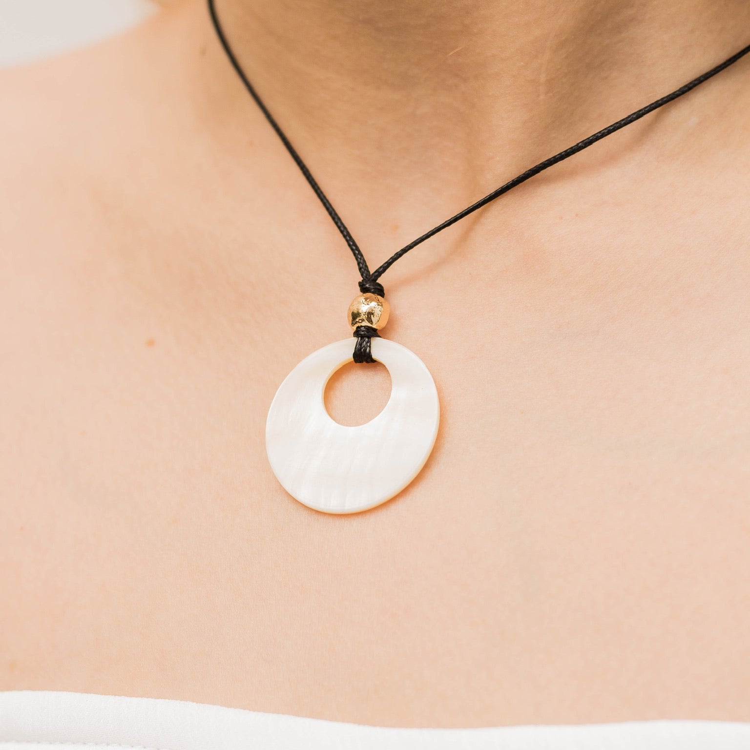 Concha Necklace