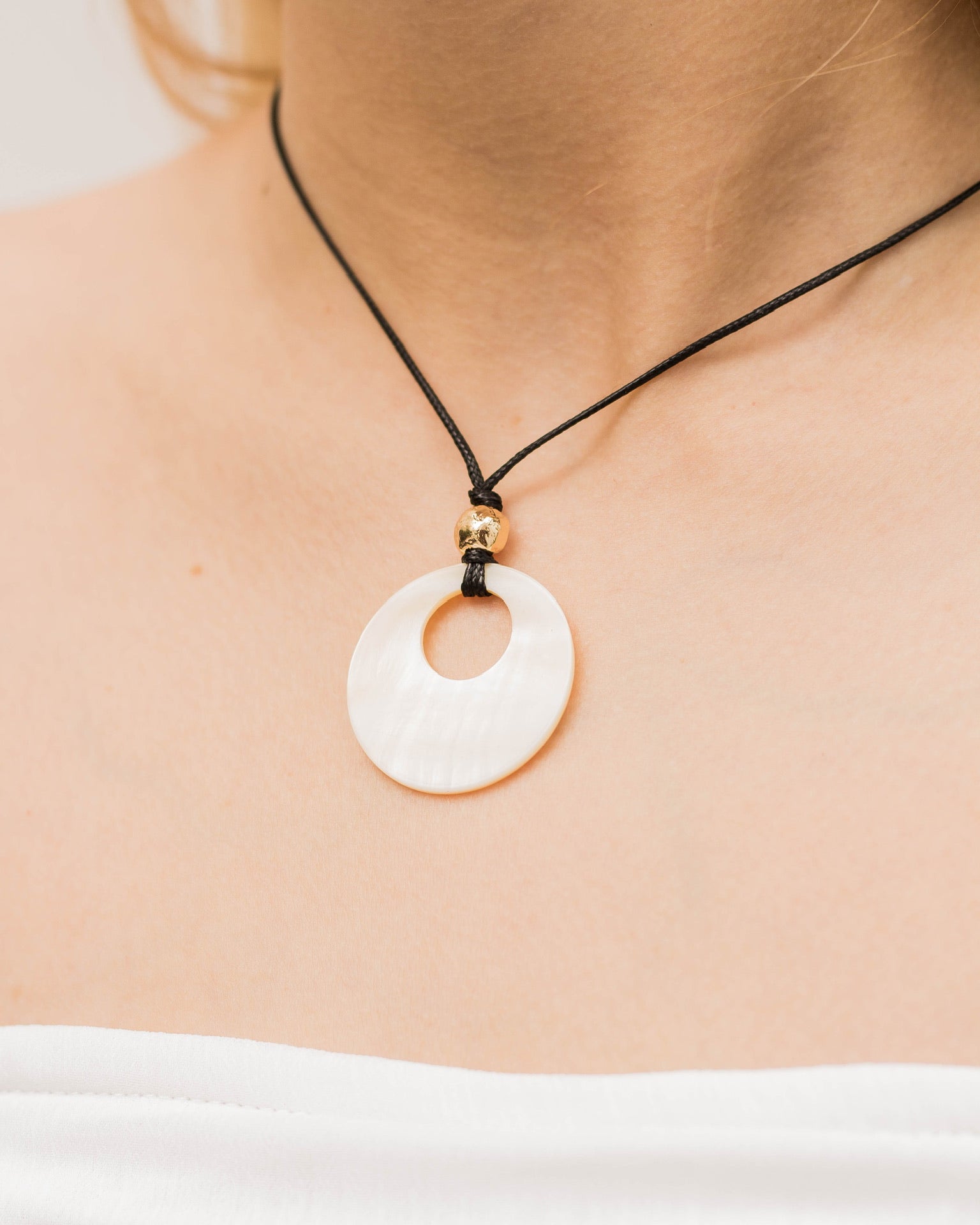 Concha Necklace
