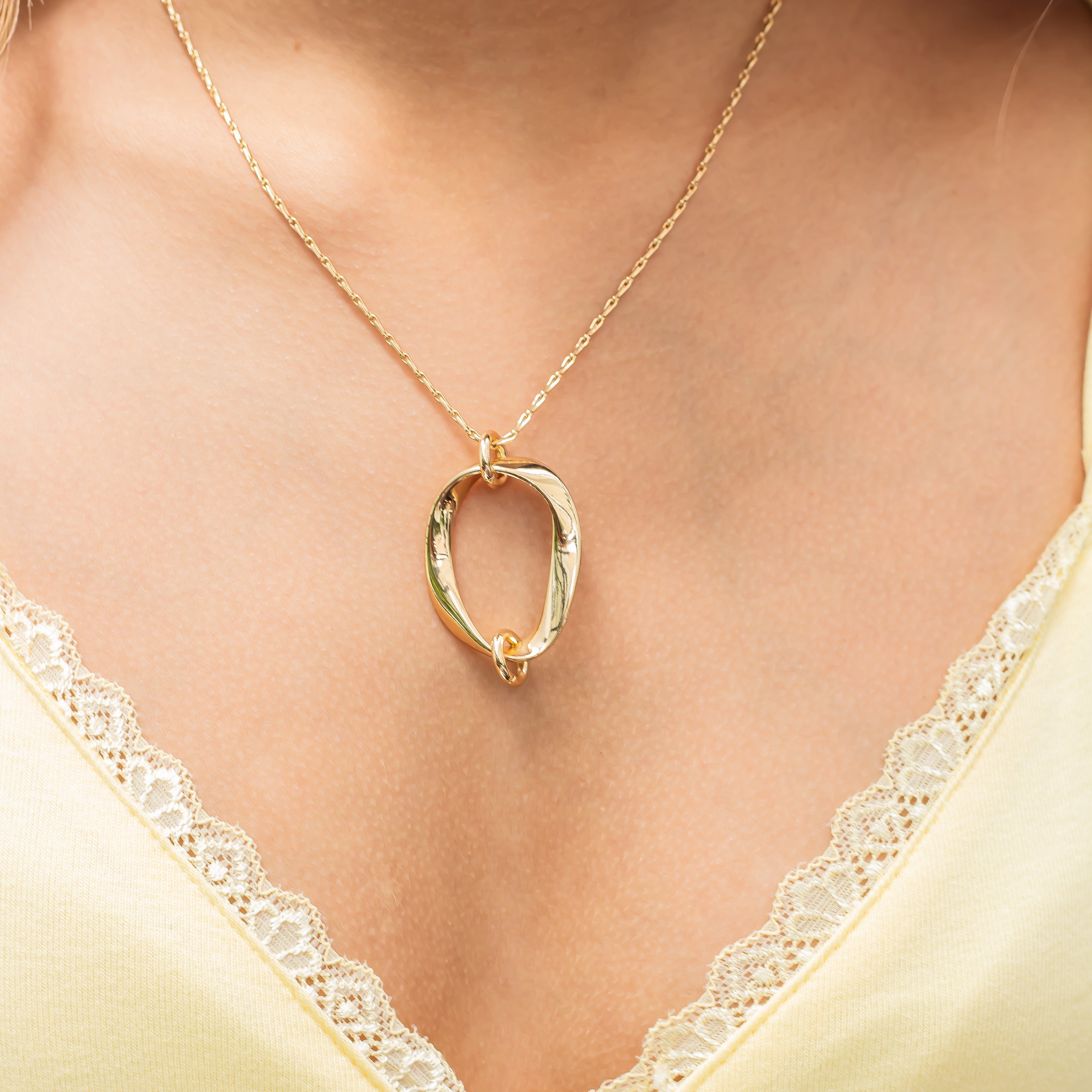 ANNE NECKLACE