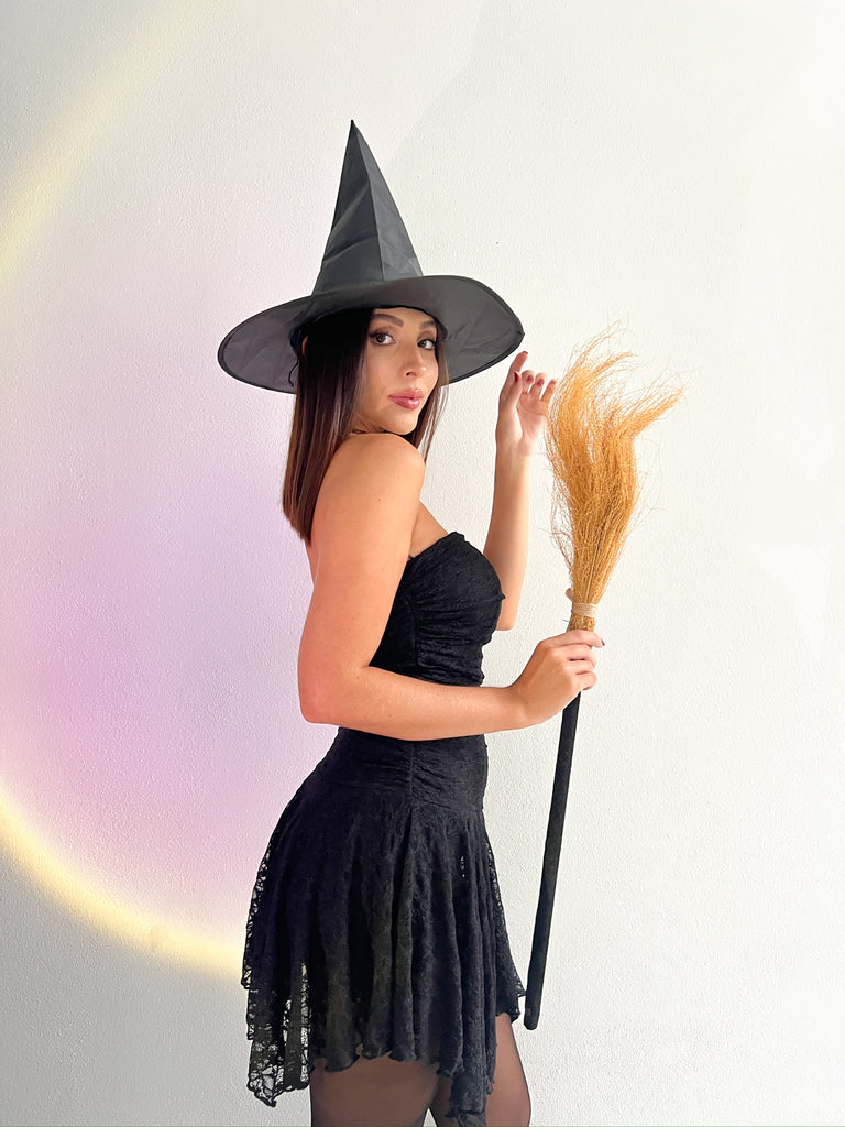 WITCH HAT