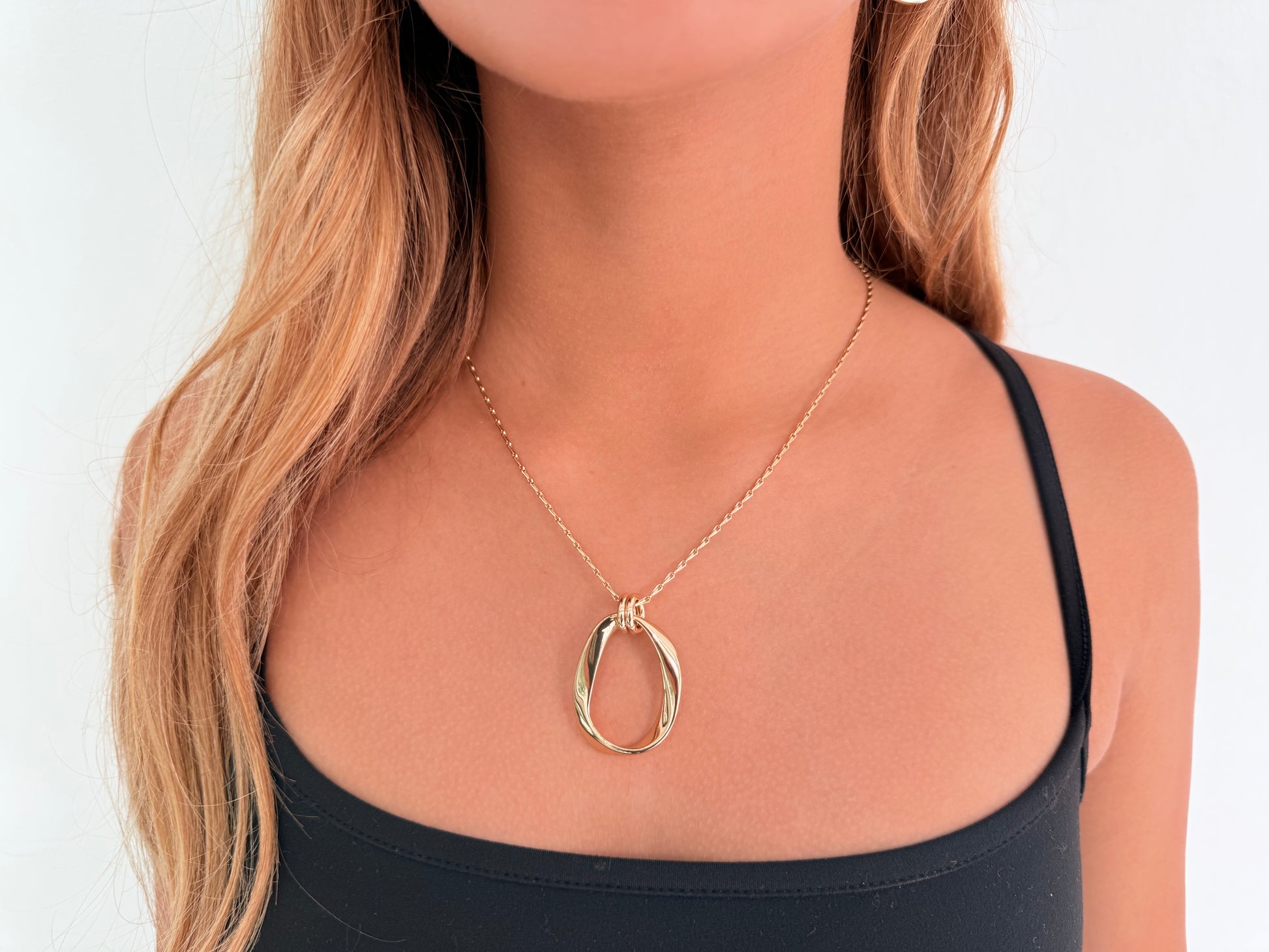 ANNE NECKLACE