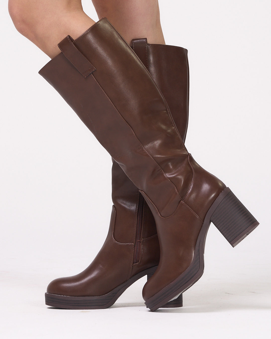 TOMY BROWN BOOTS