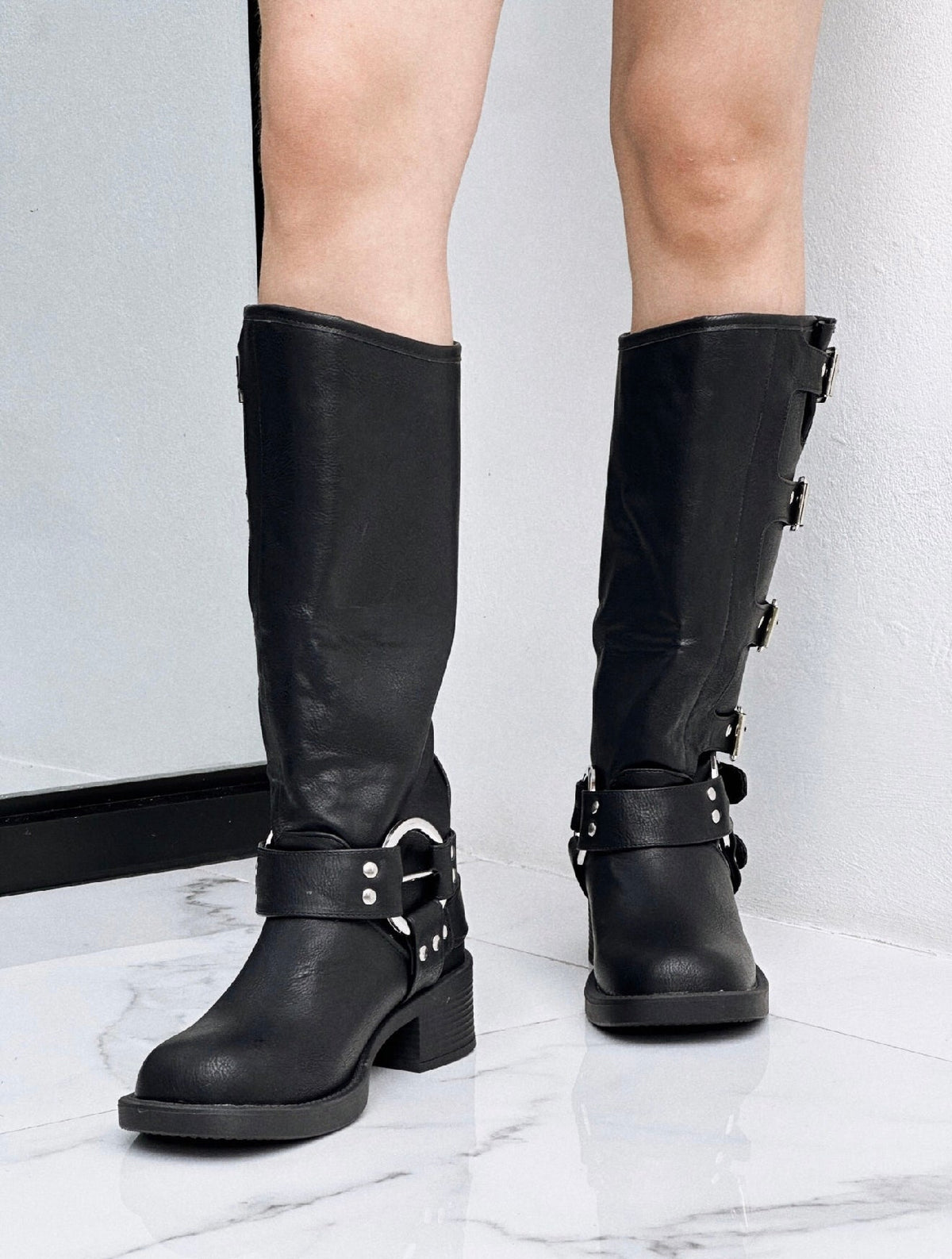 MOTO BLACK BOOTS