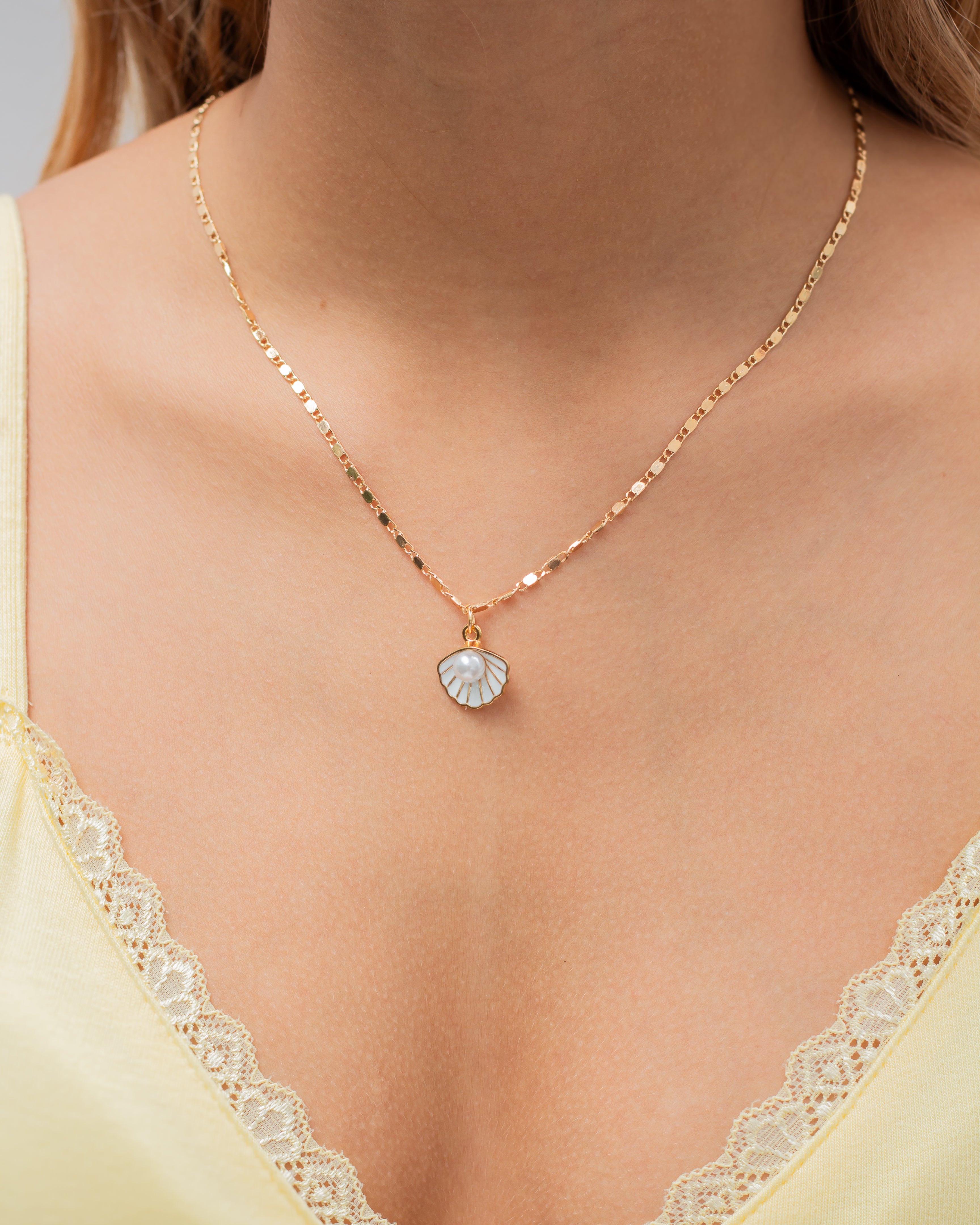 Abril necklace