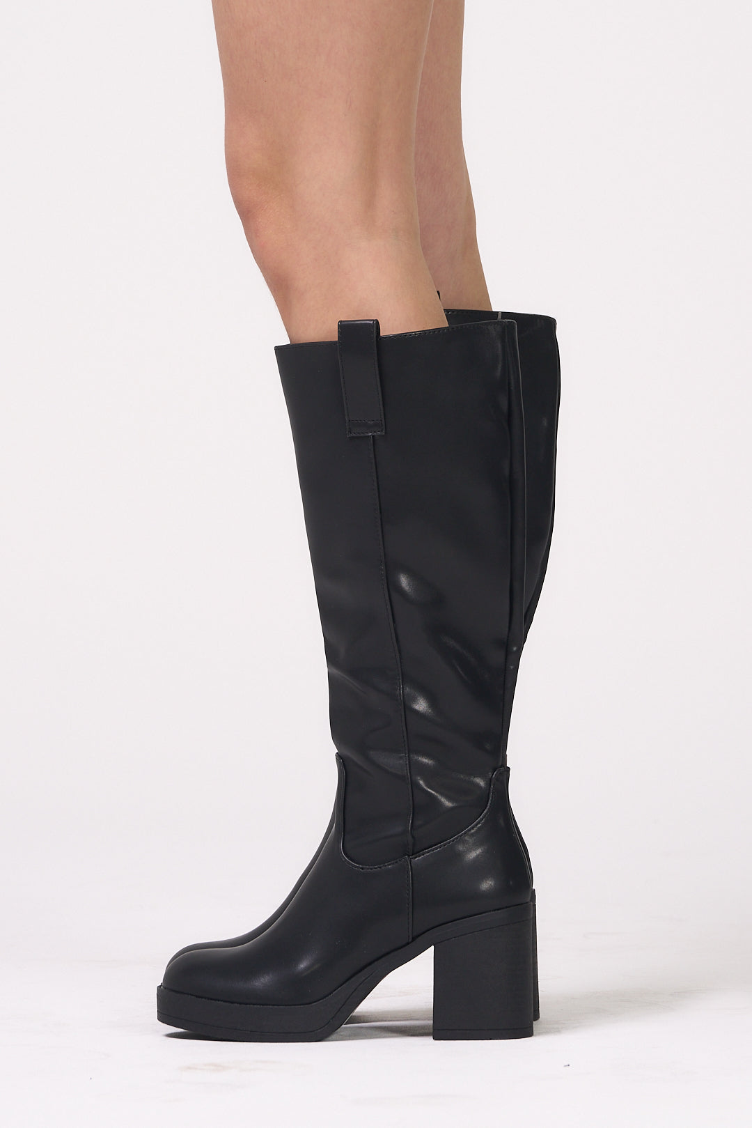 TOMY BLACK BOOTS