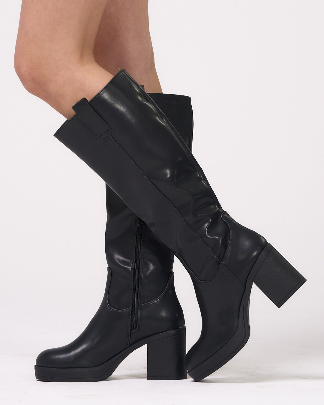 TOMY BLACK BOOTS