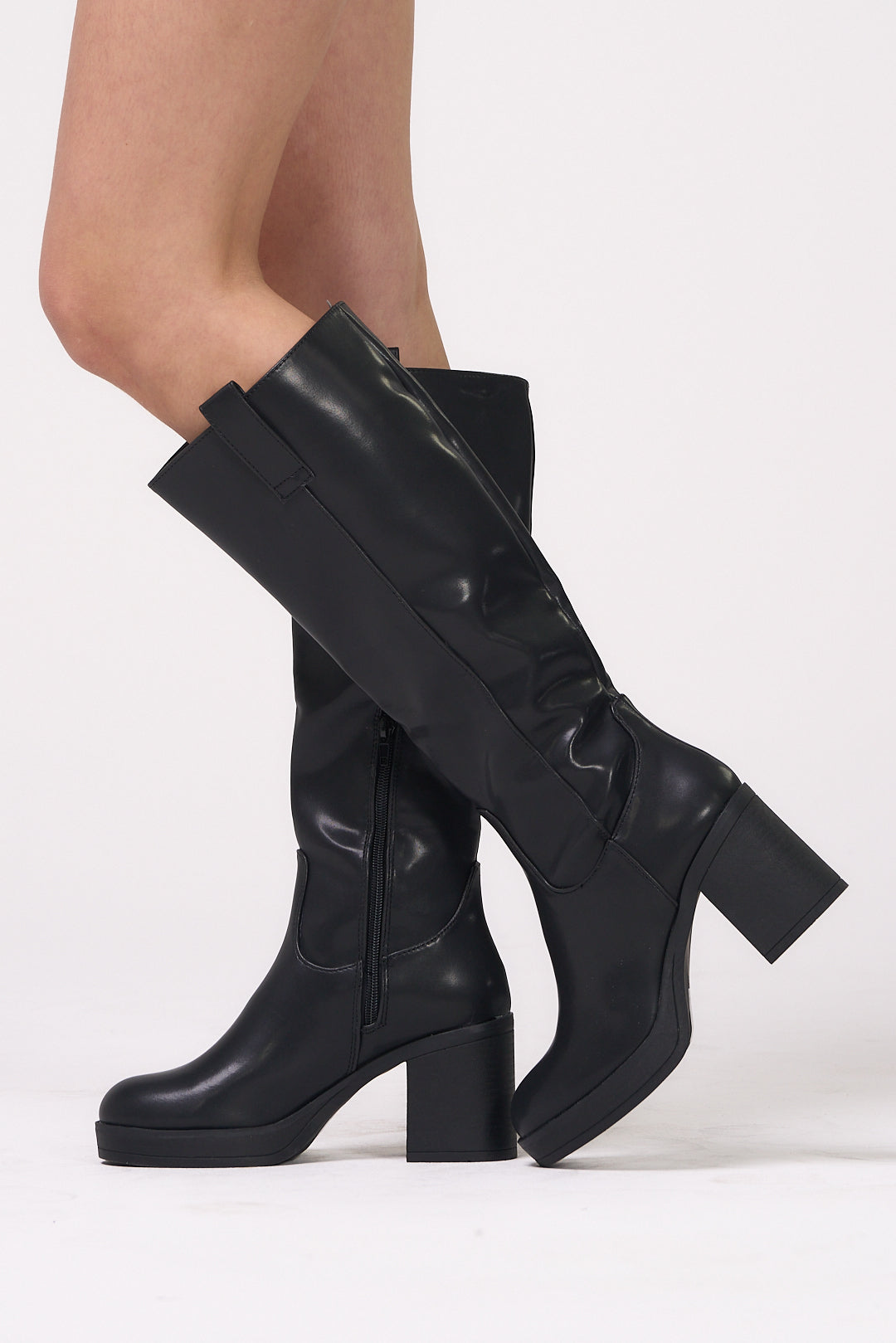 TOMY BLACK BOOTS