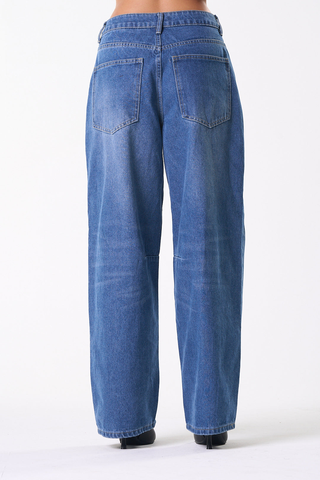 LEO JEANS