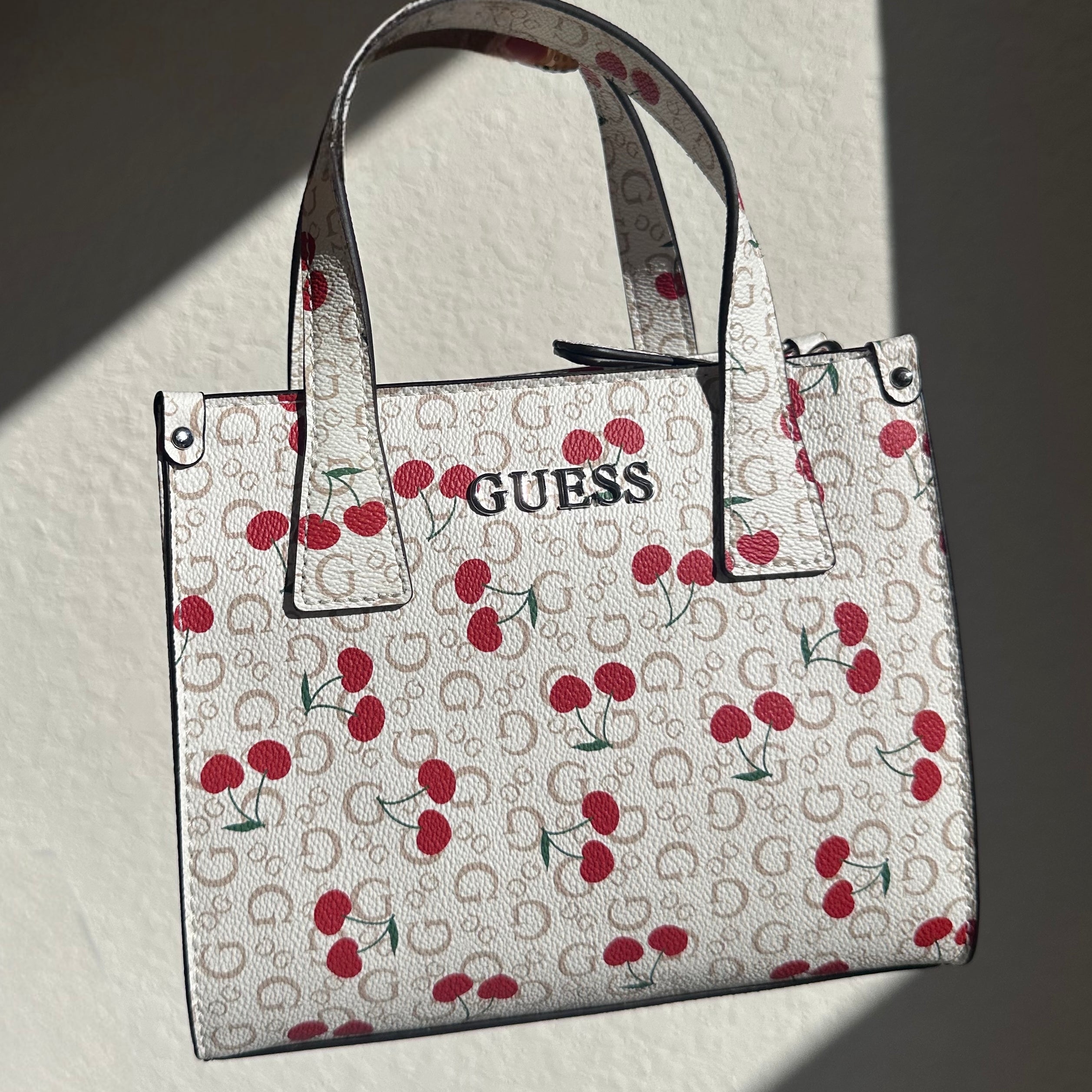 GUESS CHERRY CROSSBODY BAG