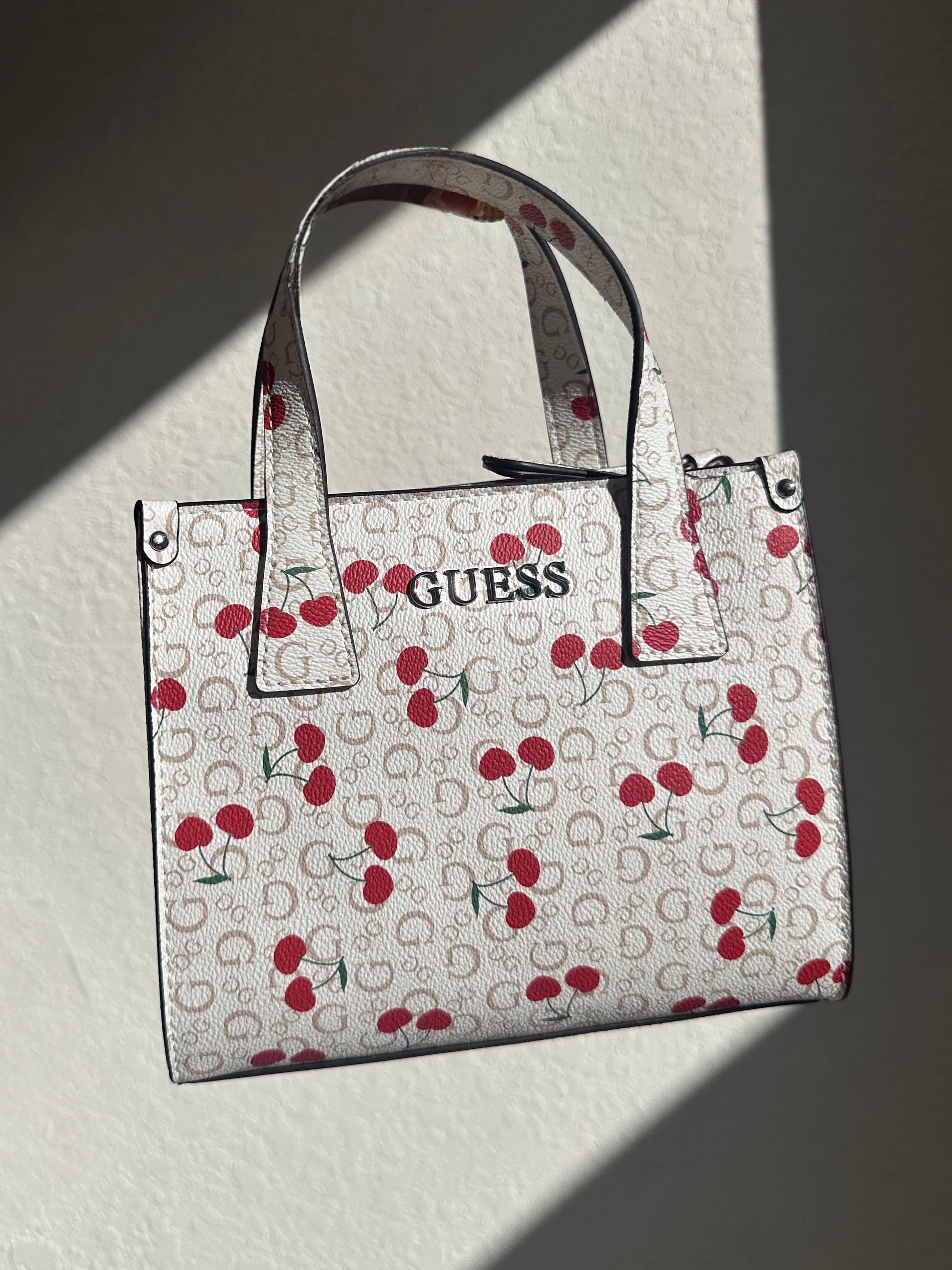 GUESS CHERRY CROSSBODY BAG