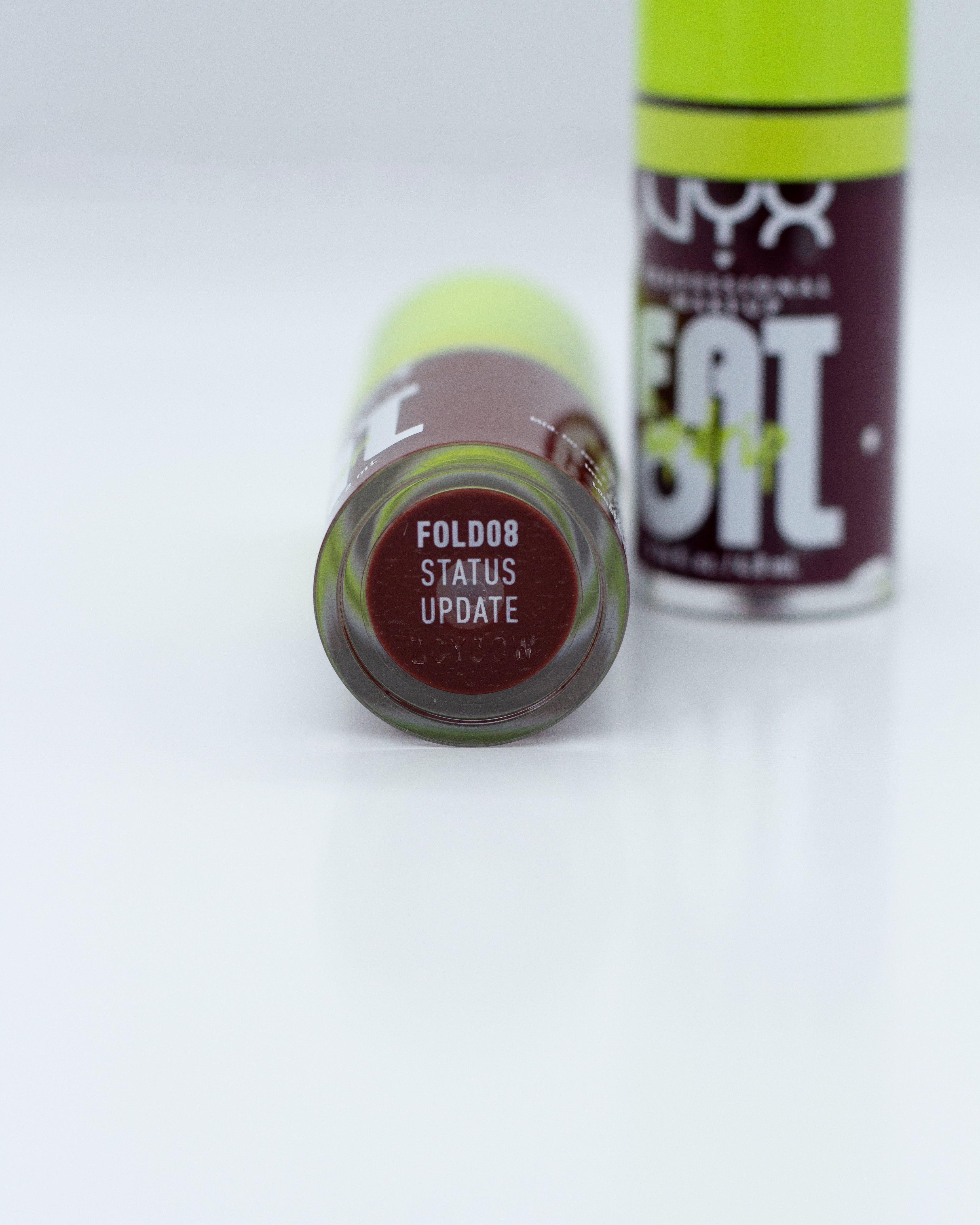 LIP OIL STATUS 08