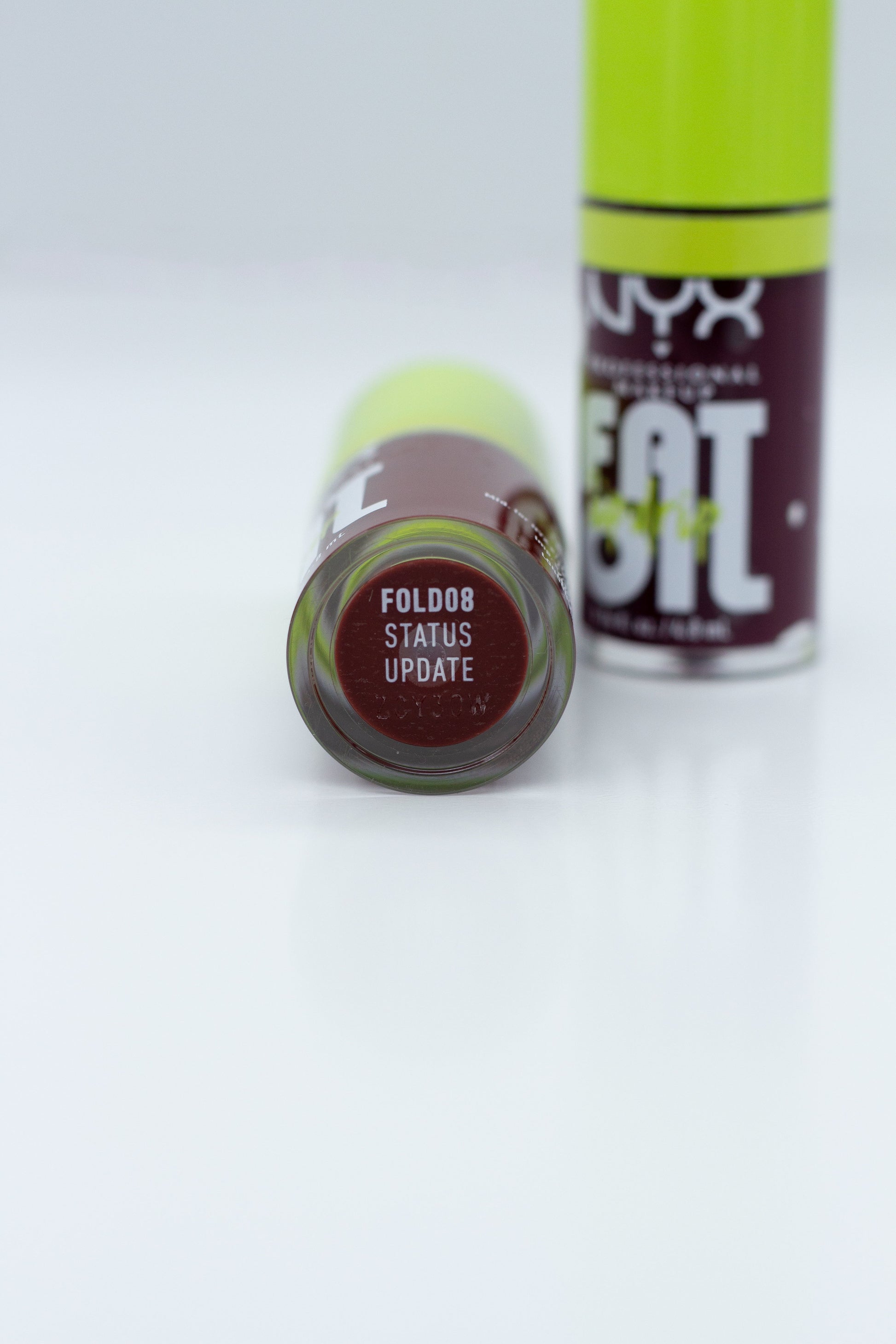 LIP OIL STATUS 08