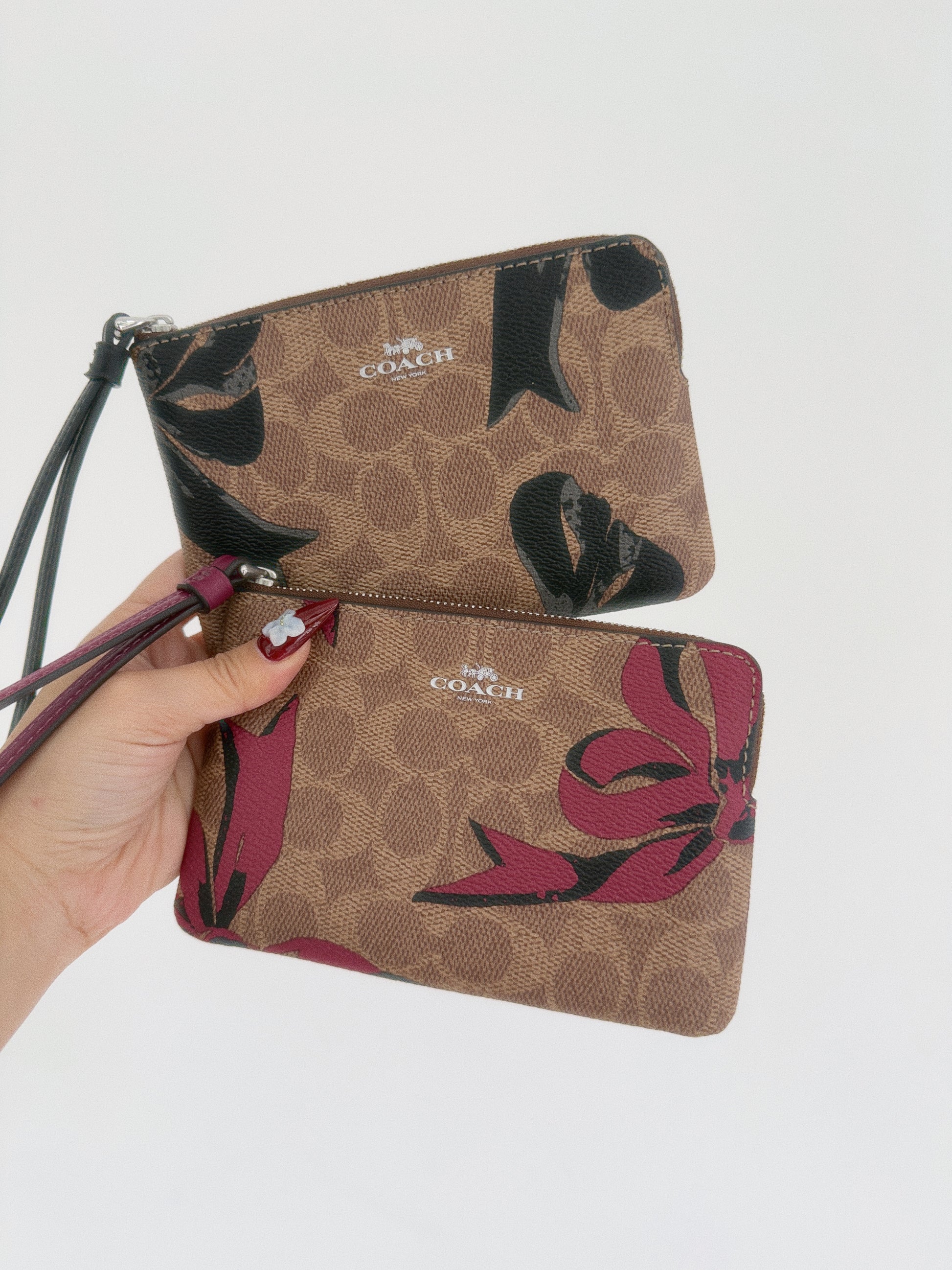 COACH BOW WRISTLET