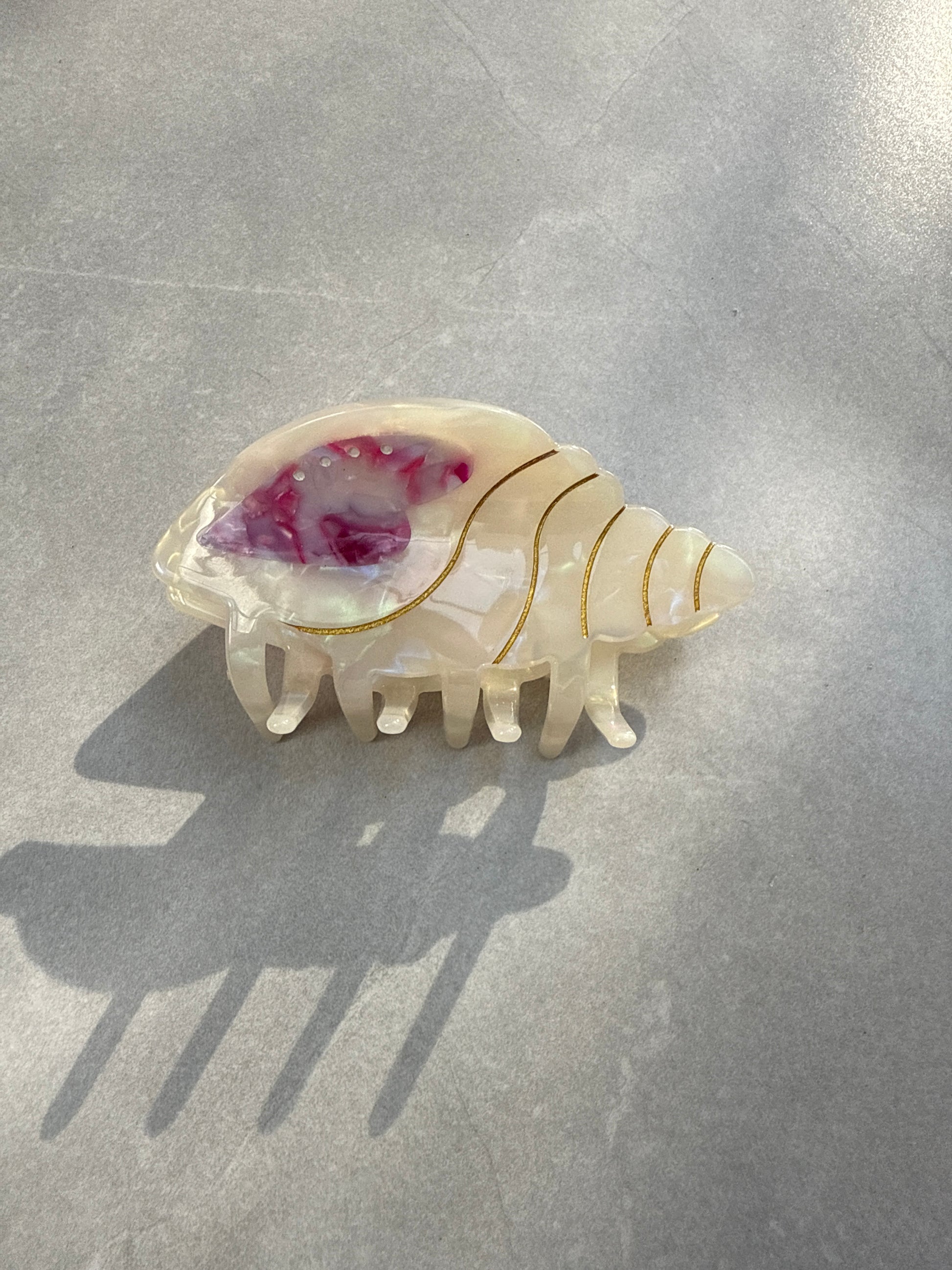 SHELL HAIR CLIP