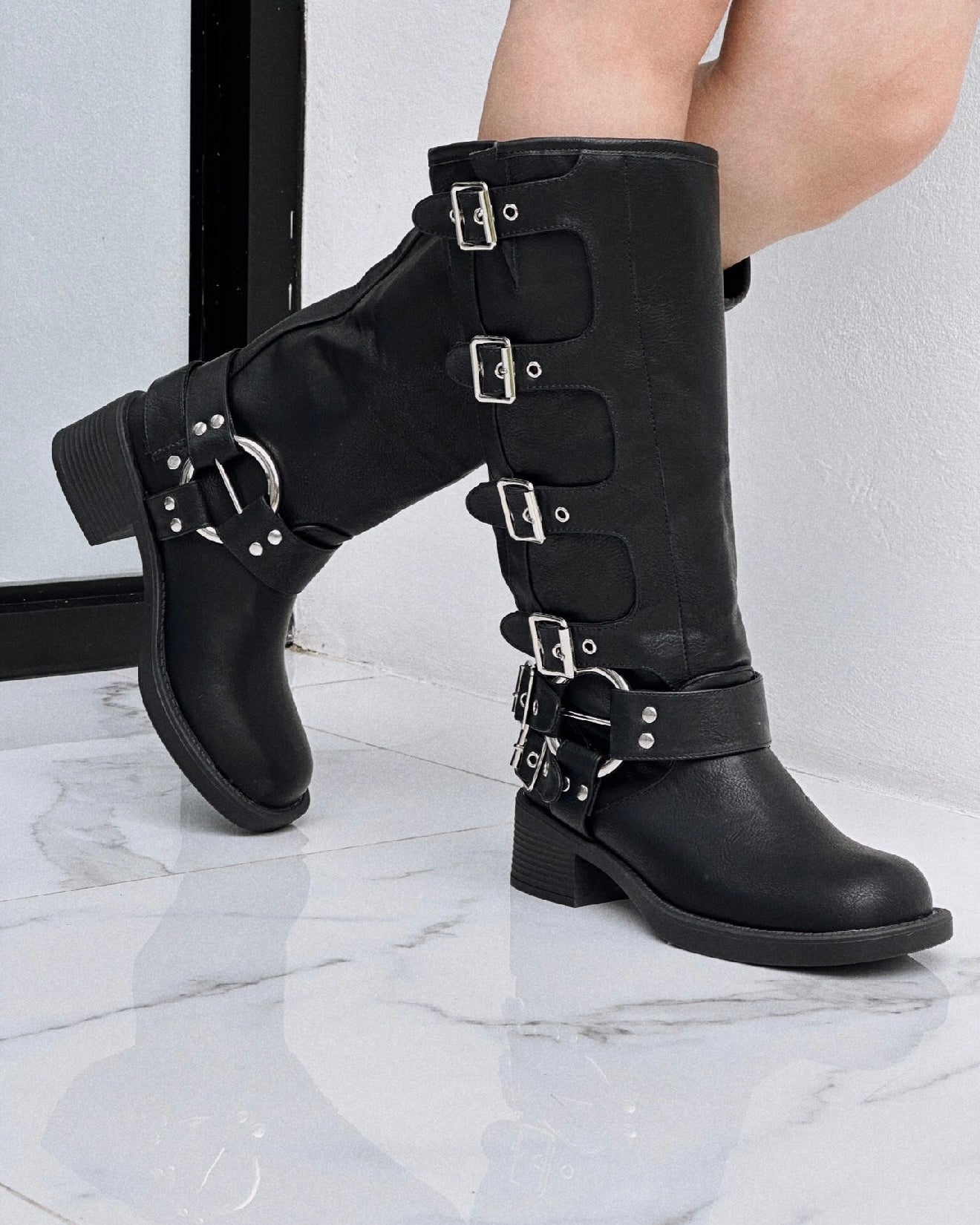 MOTO BLACK BOOTS