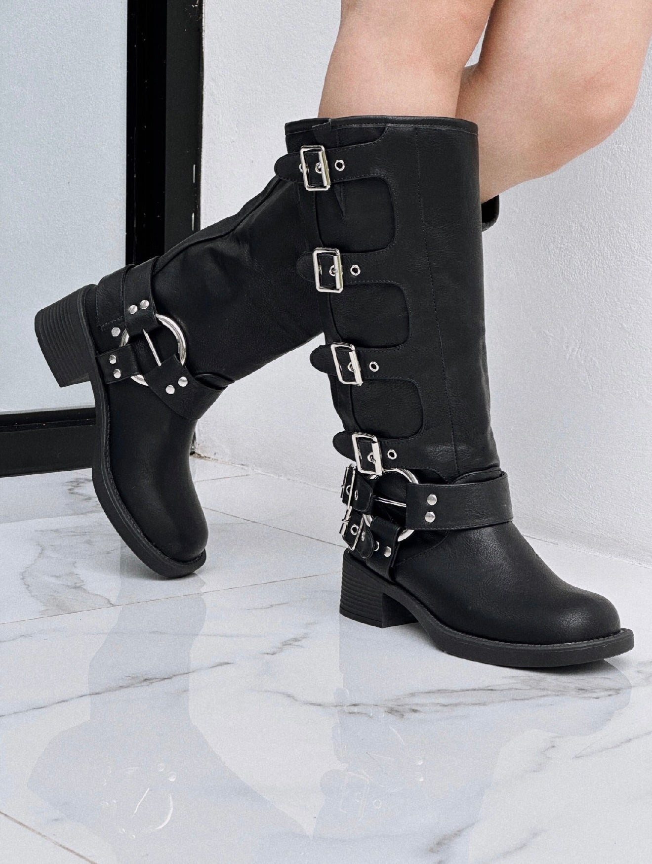 MOTO BLACK BOOTS