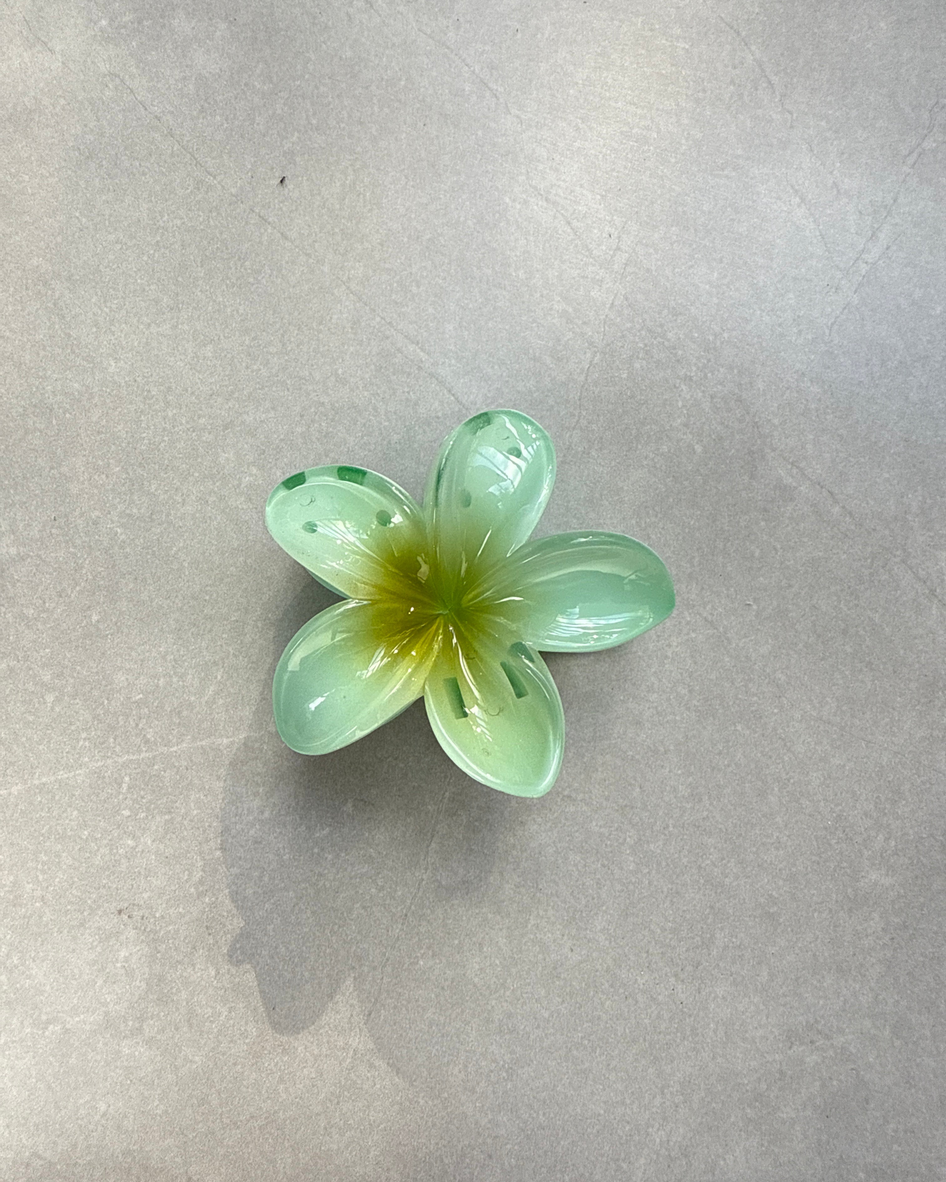 FLOWER HAIR CLIP
