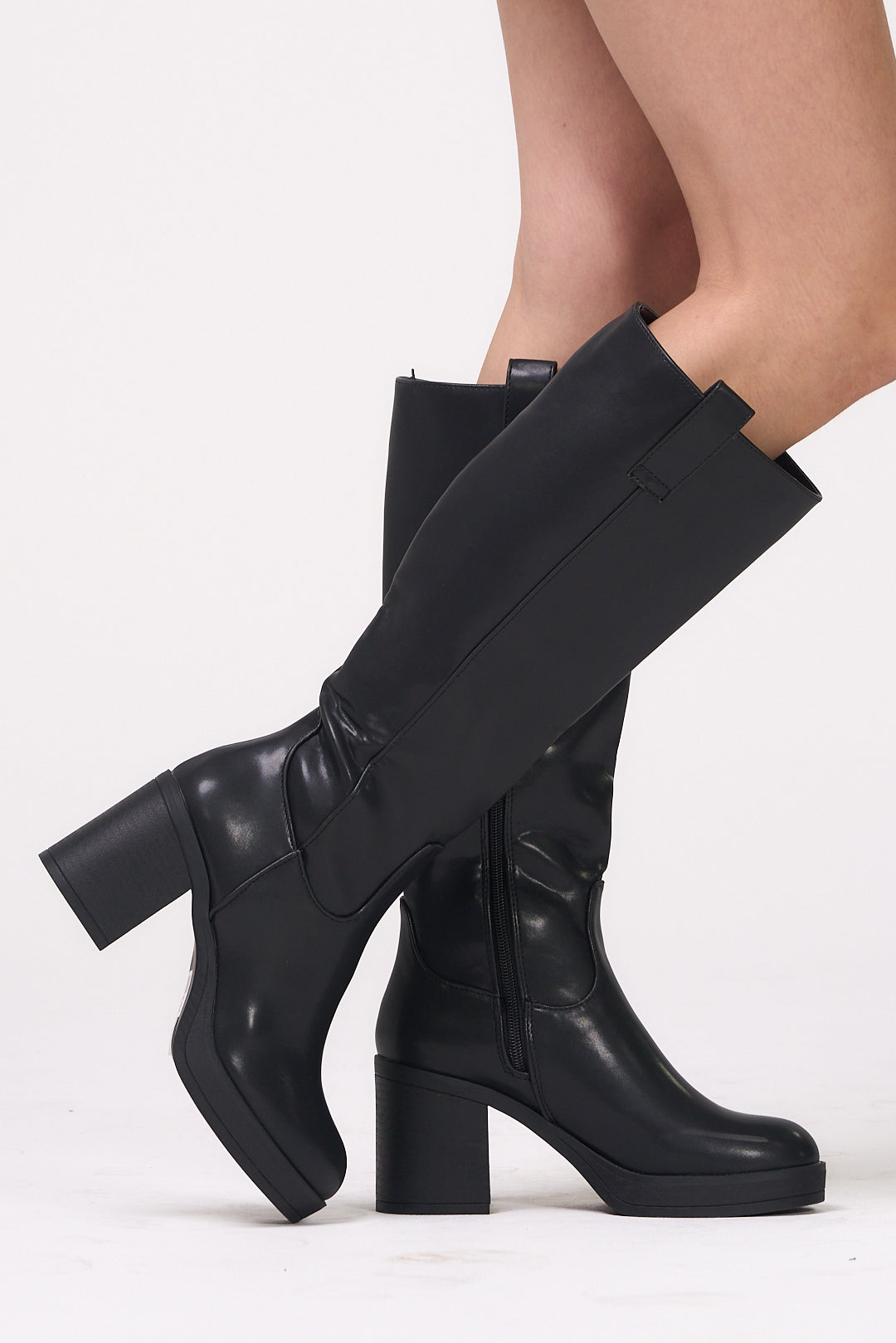 TOMY BLACK BOOTS