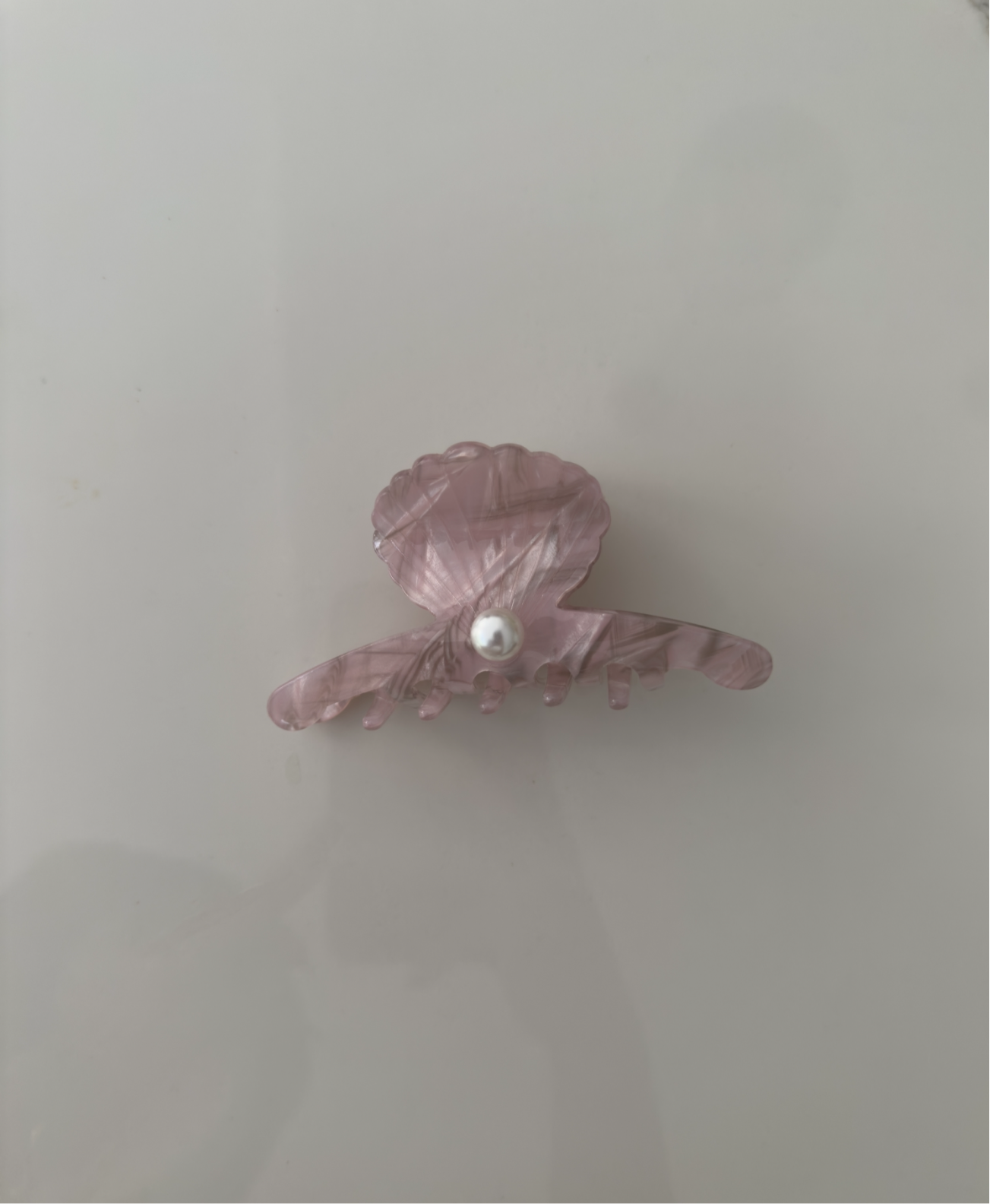 Pearl hair clip