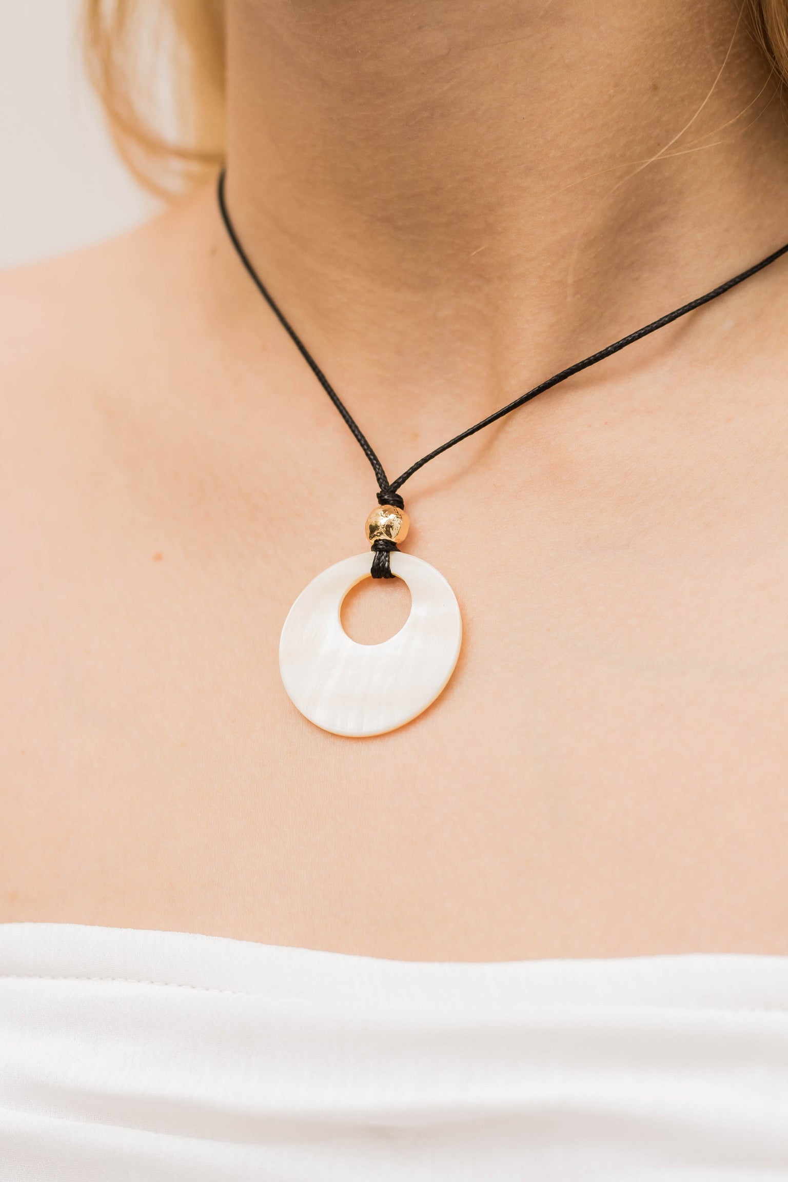 Concha Necklace