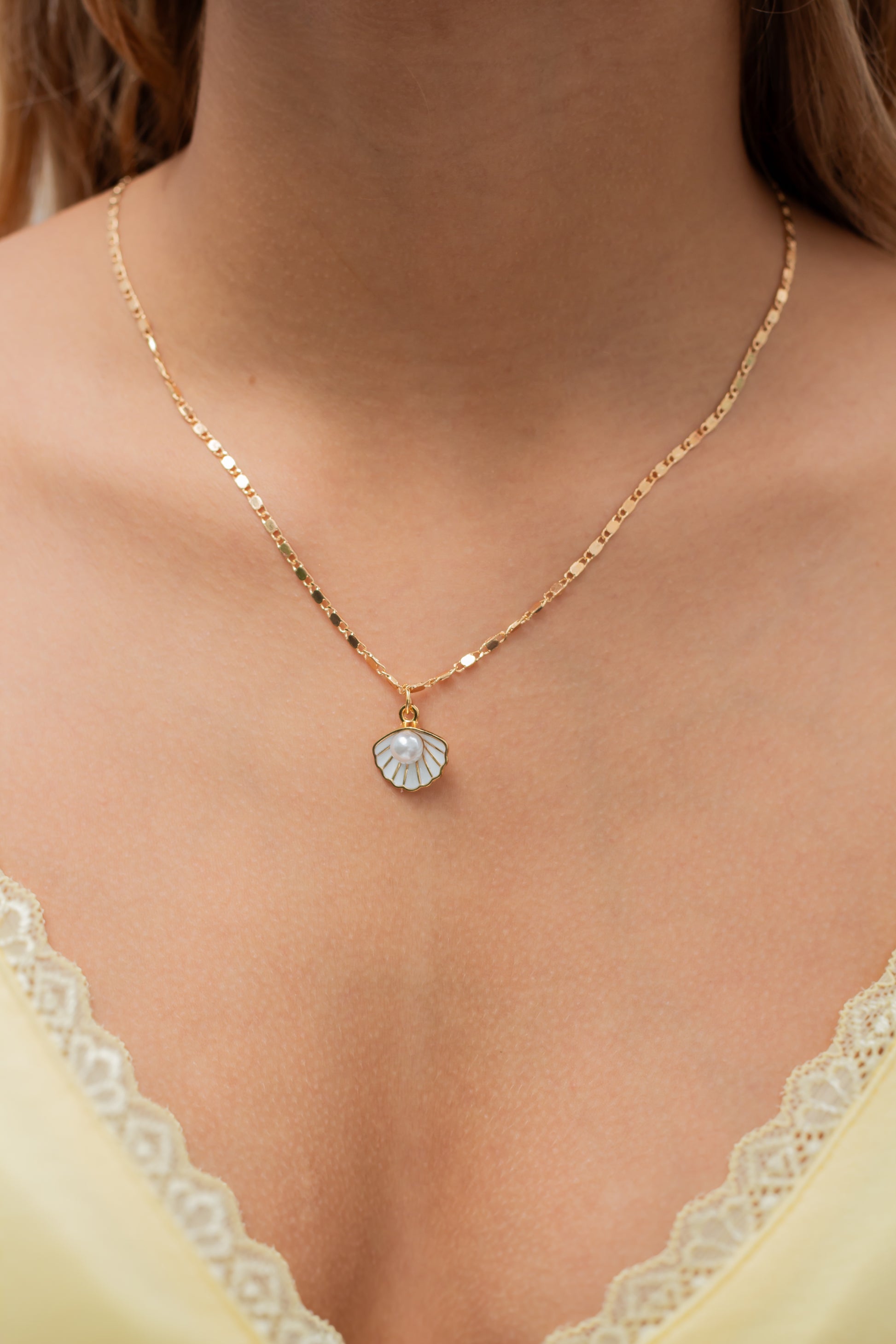 Abril necklace