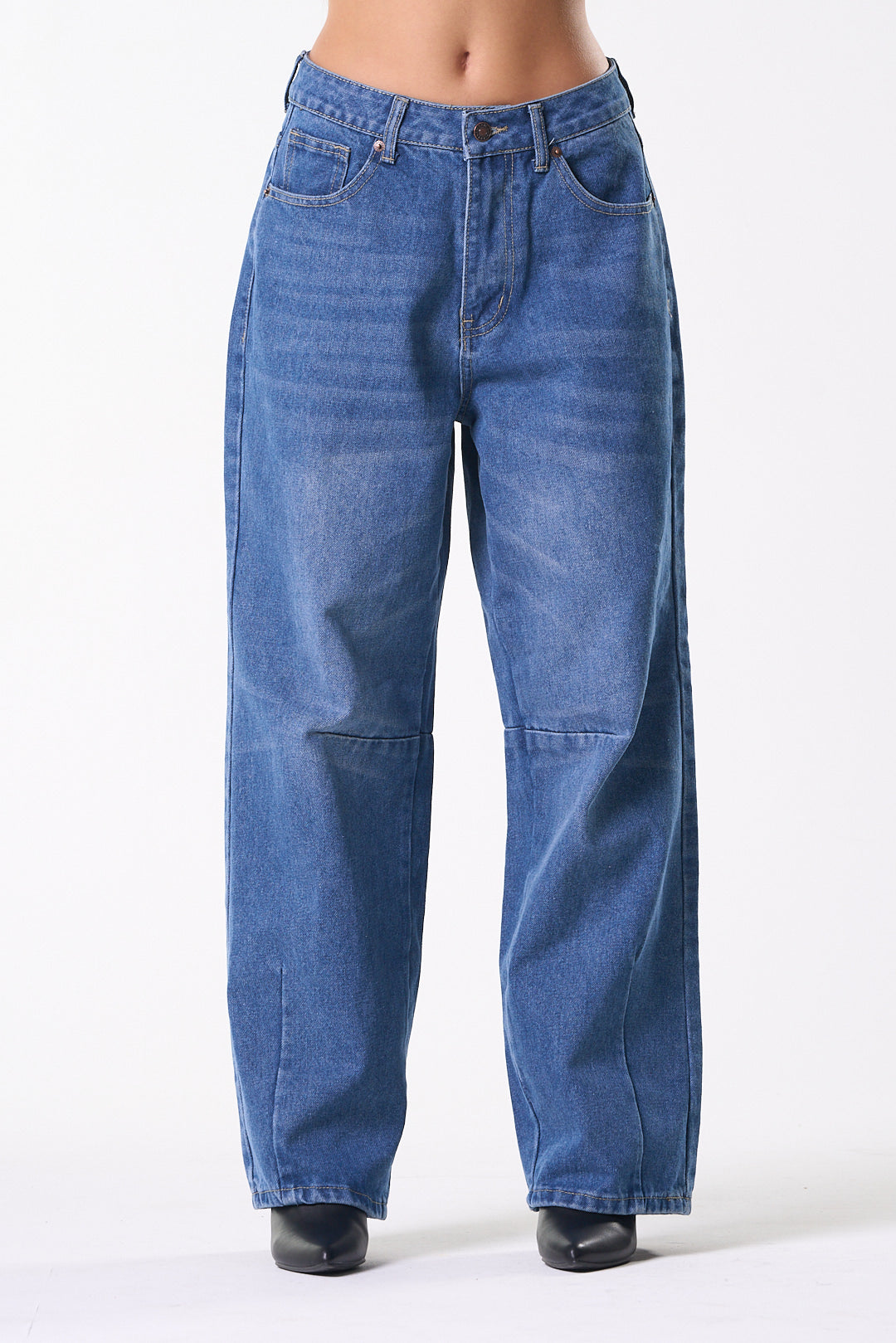 LEO JEANS