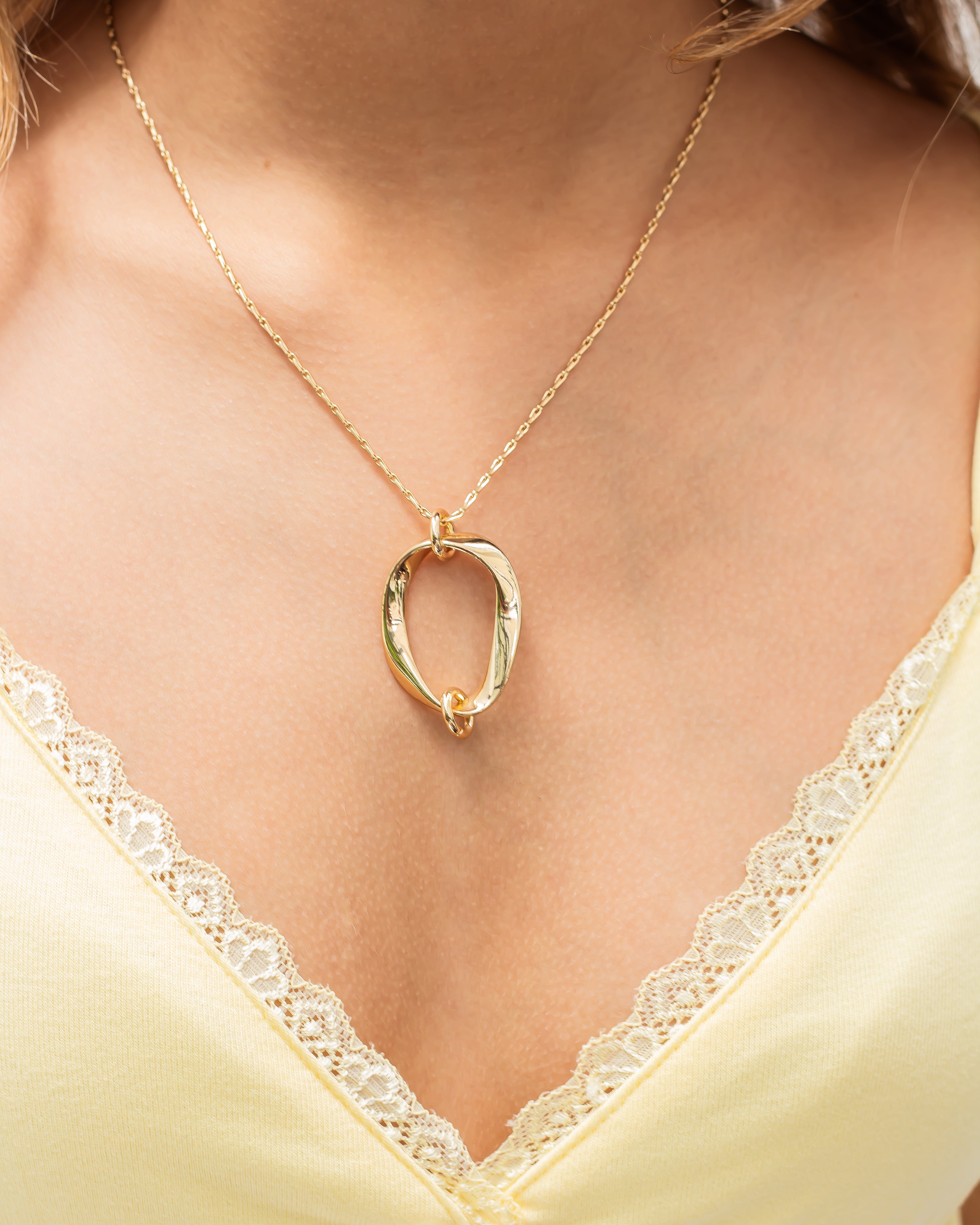 ANNE NECKLACE