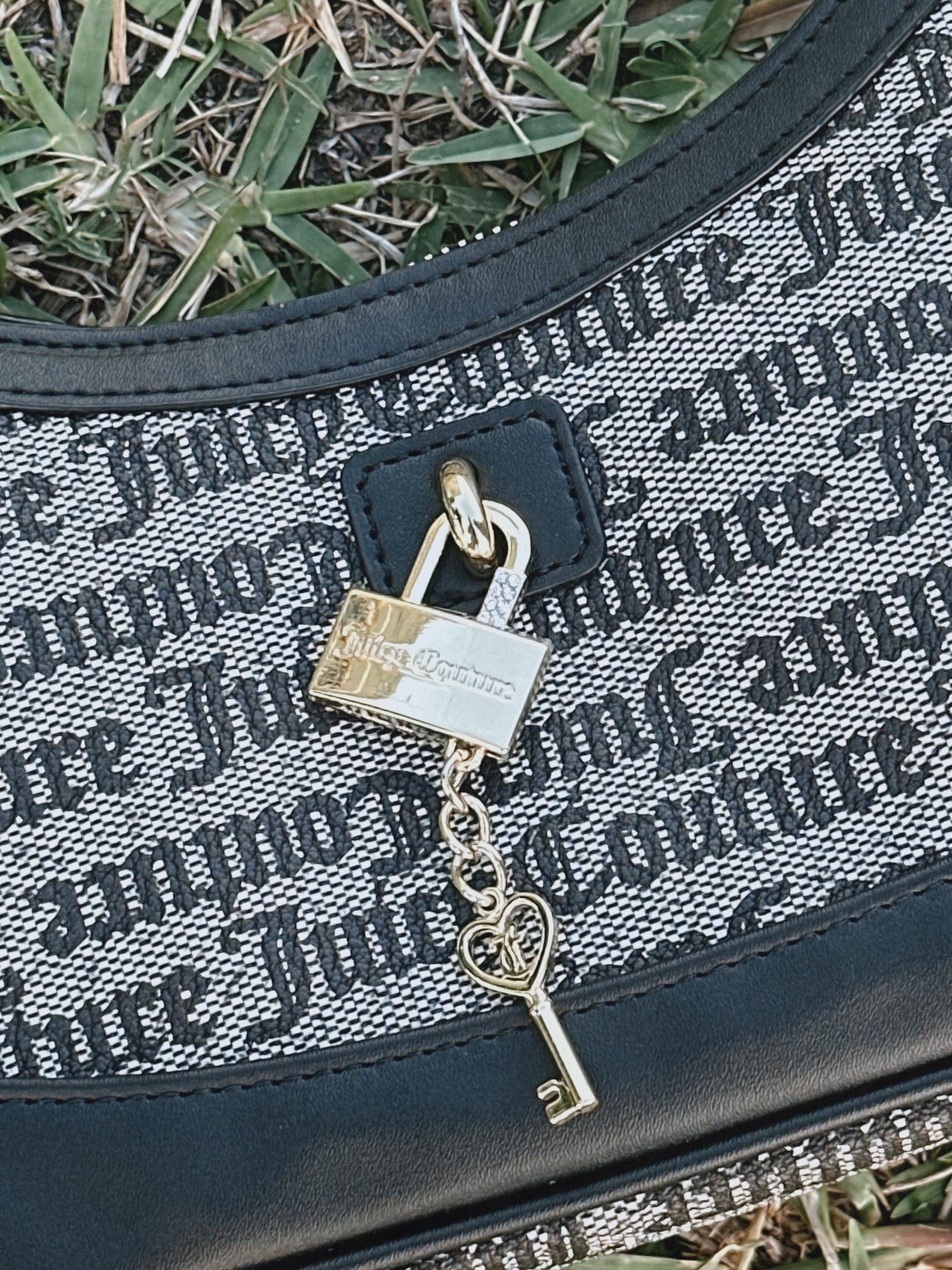 JUICY COUTURE SIGNATURE BAG