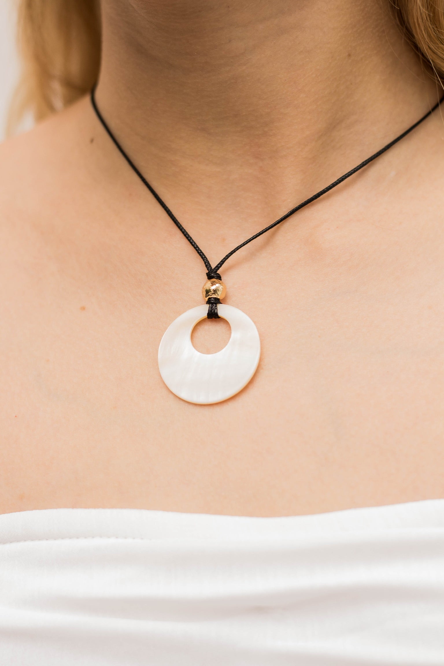 Concha Necklace