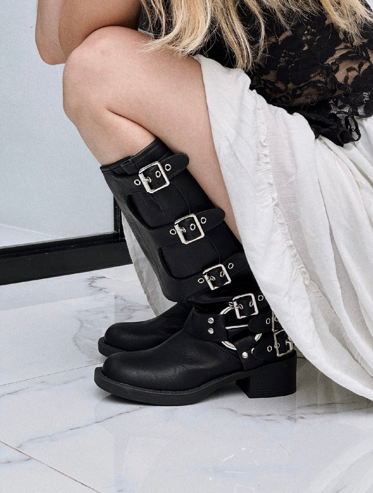 MOTO BLACK BOOTS