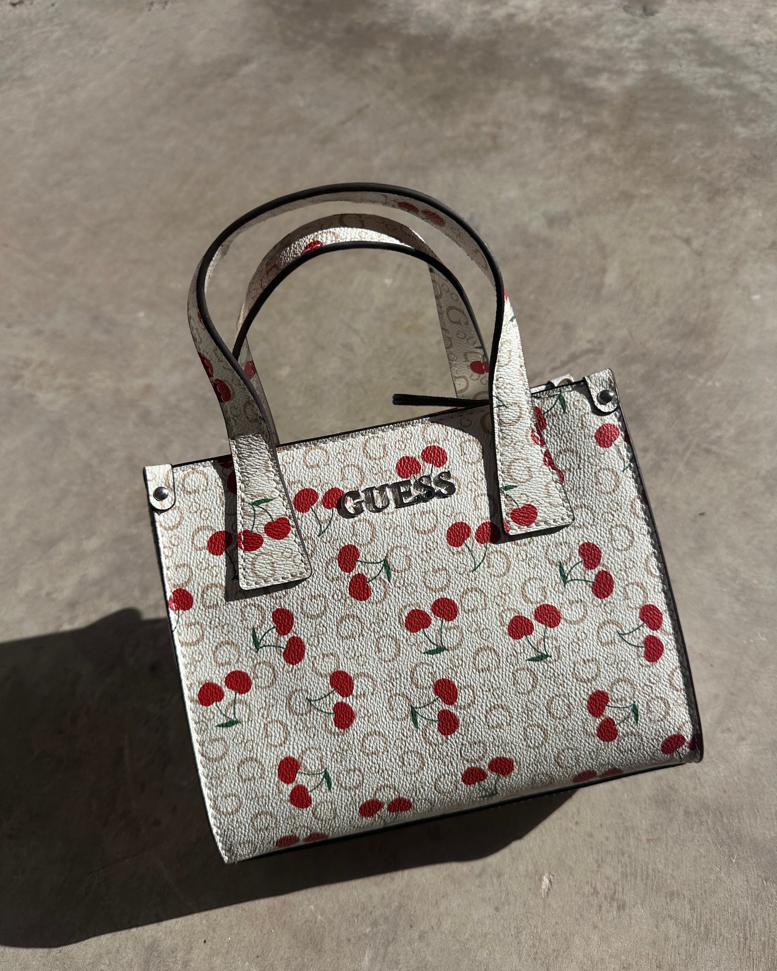 GUESS CHERRY CROSSBODY BAG