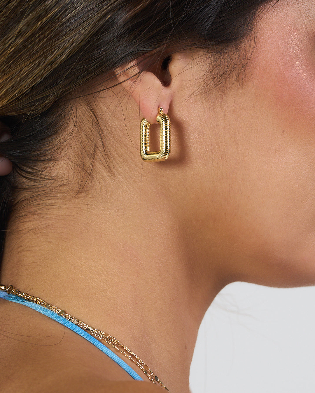 TINY EARRING