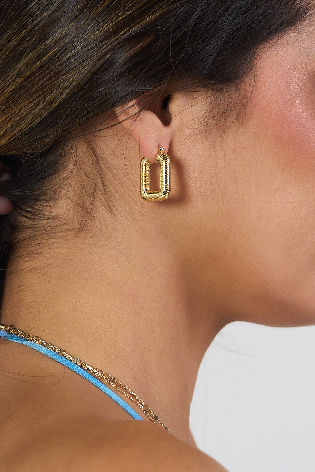TINY EARRING