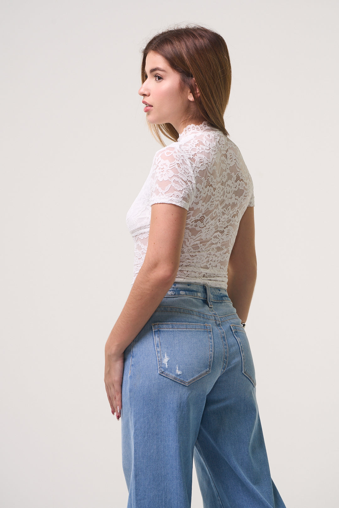 ARELIS WHITE TOP