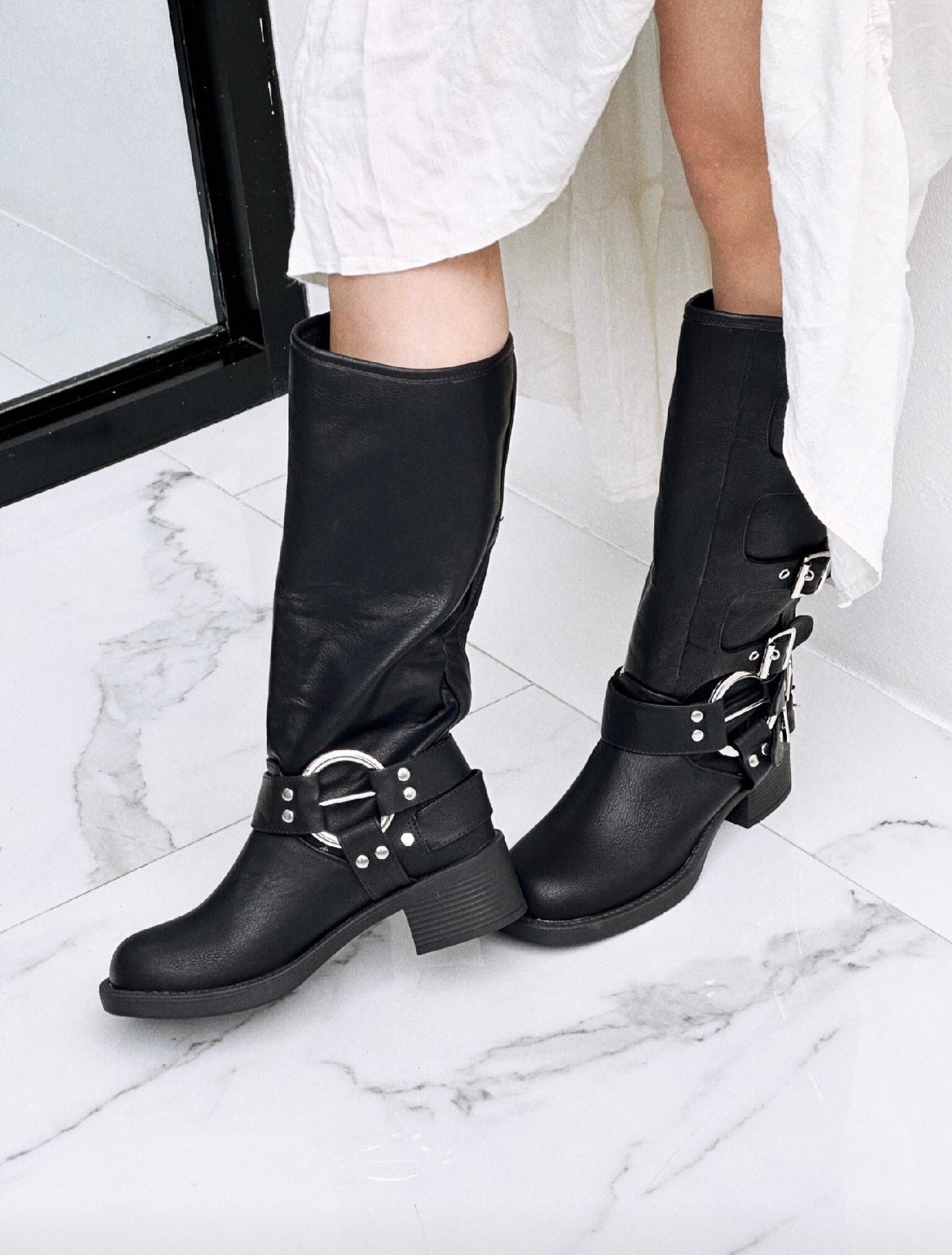 MOTO BLACK BOOTS
