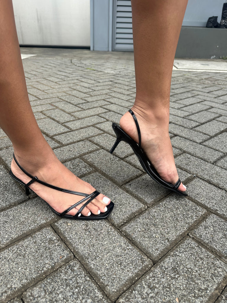 MAXI SANDALS