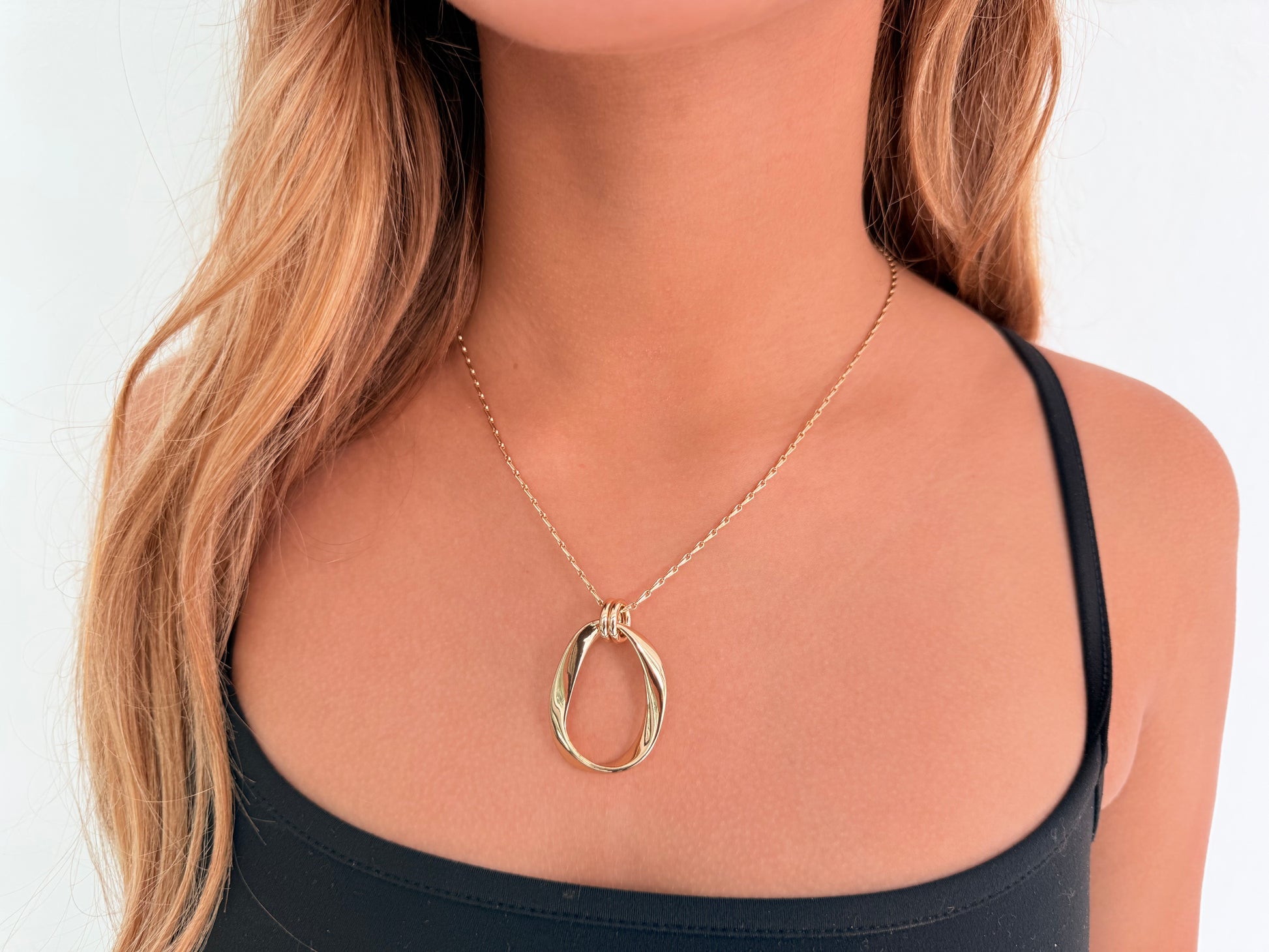 ANNE NECKLACE