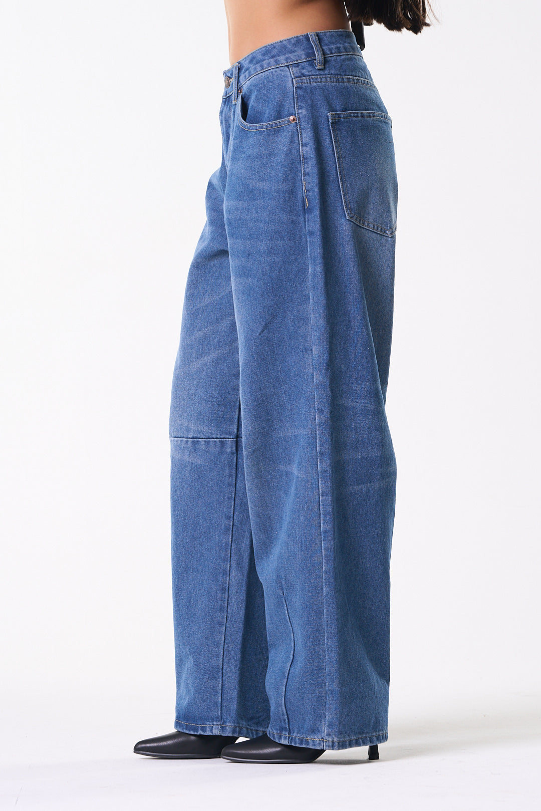 LEO JEANS
