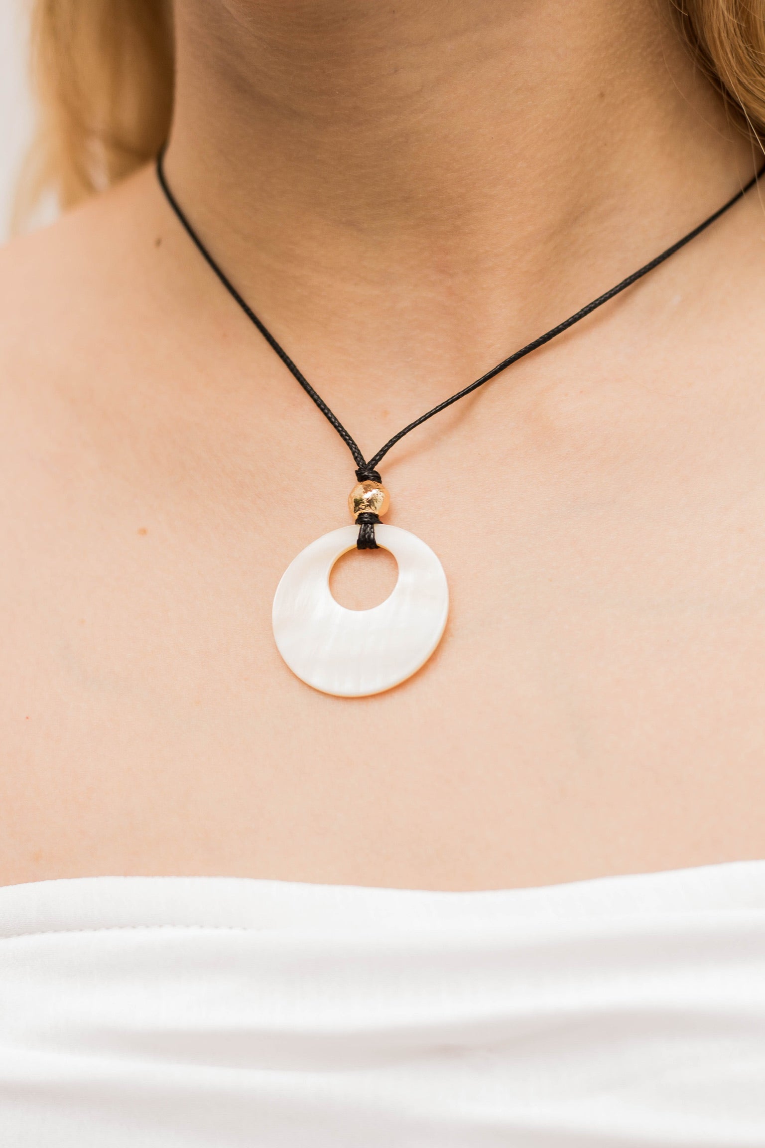 Concha Necklace