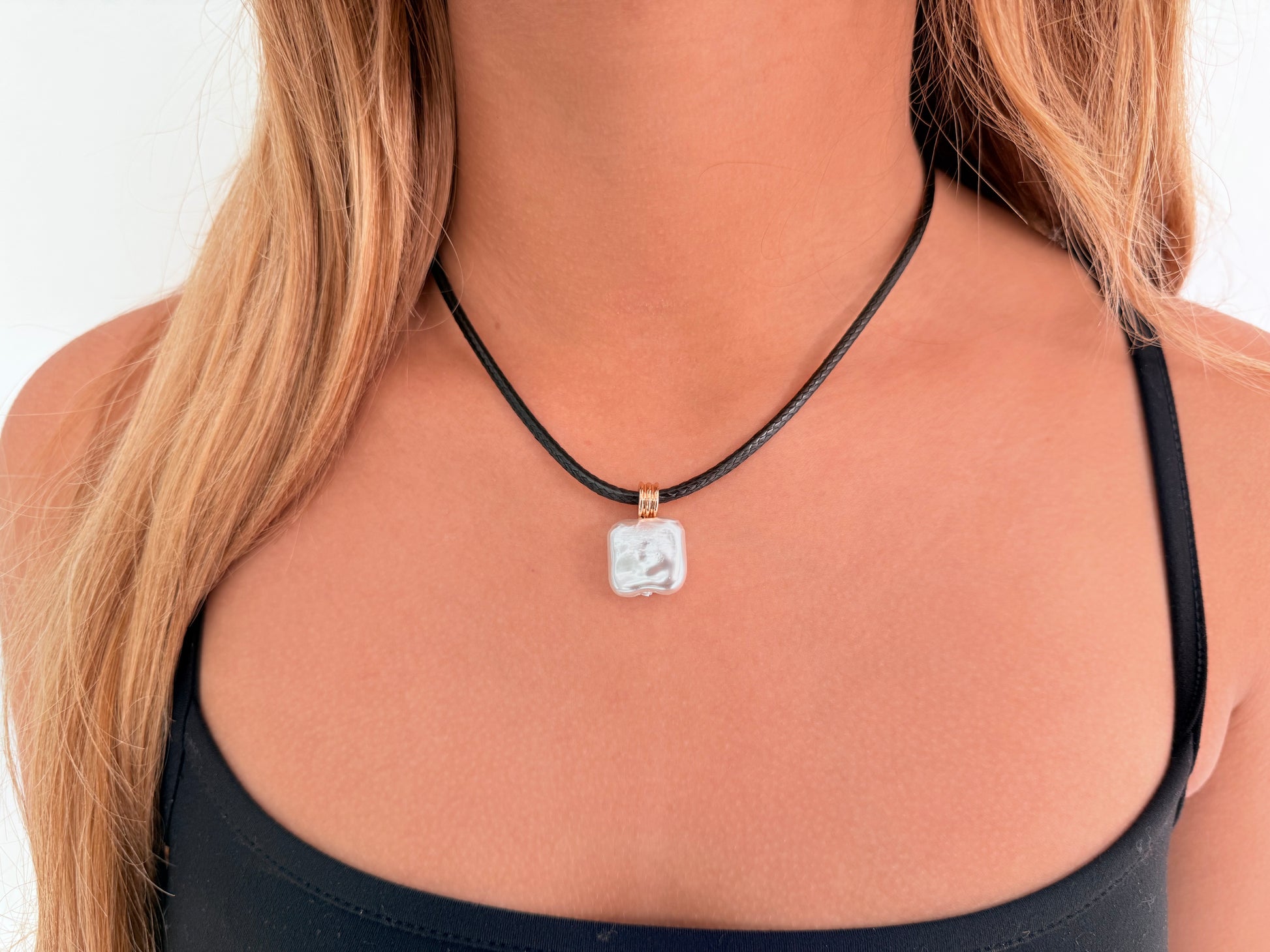 ZALLY NECKLACE
