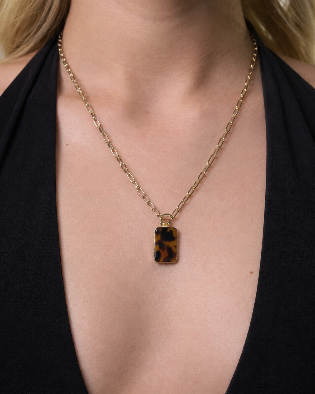 COREI NECKLACE
