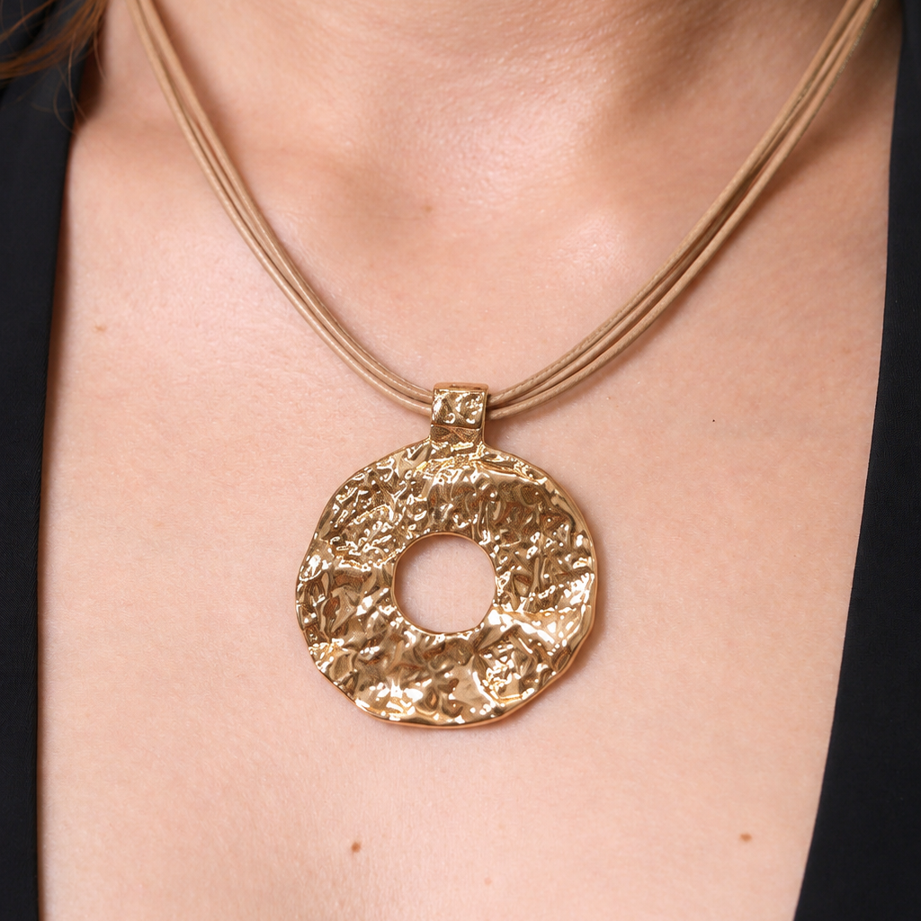 AMBER BEIGE NECKLACE