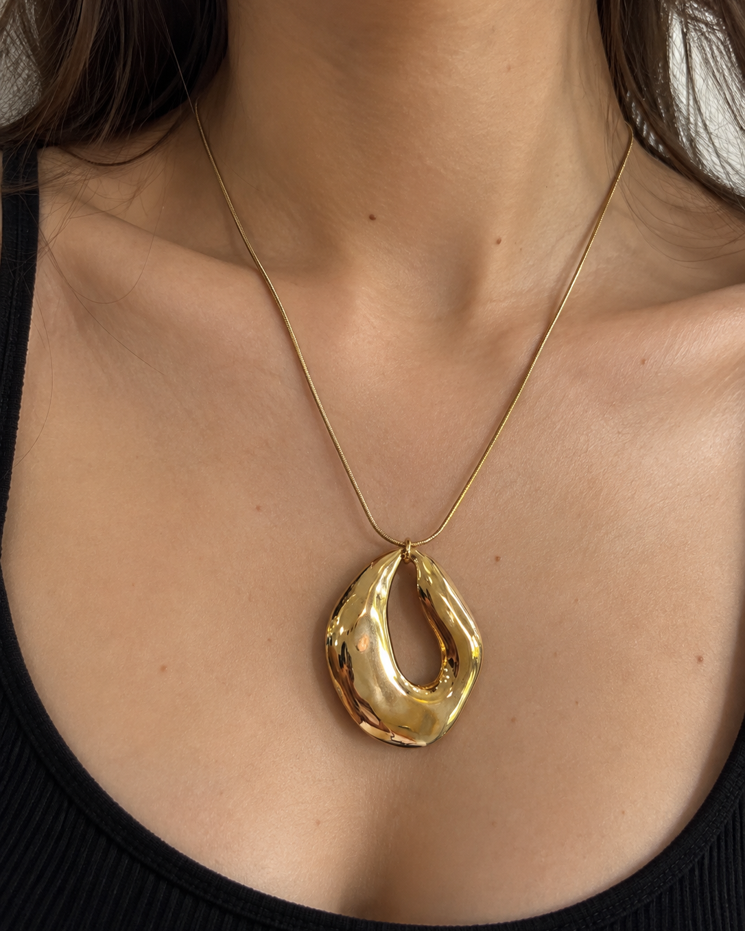 SAKE NECKLACE