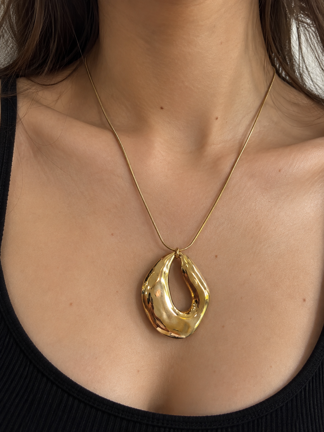 SAKE NECKLACE
