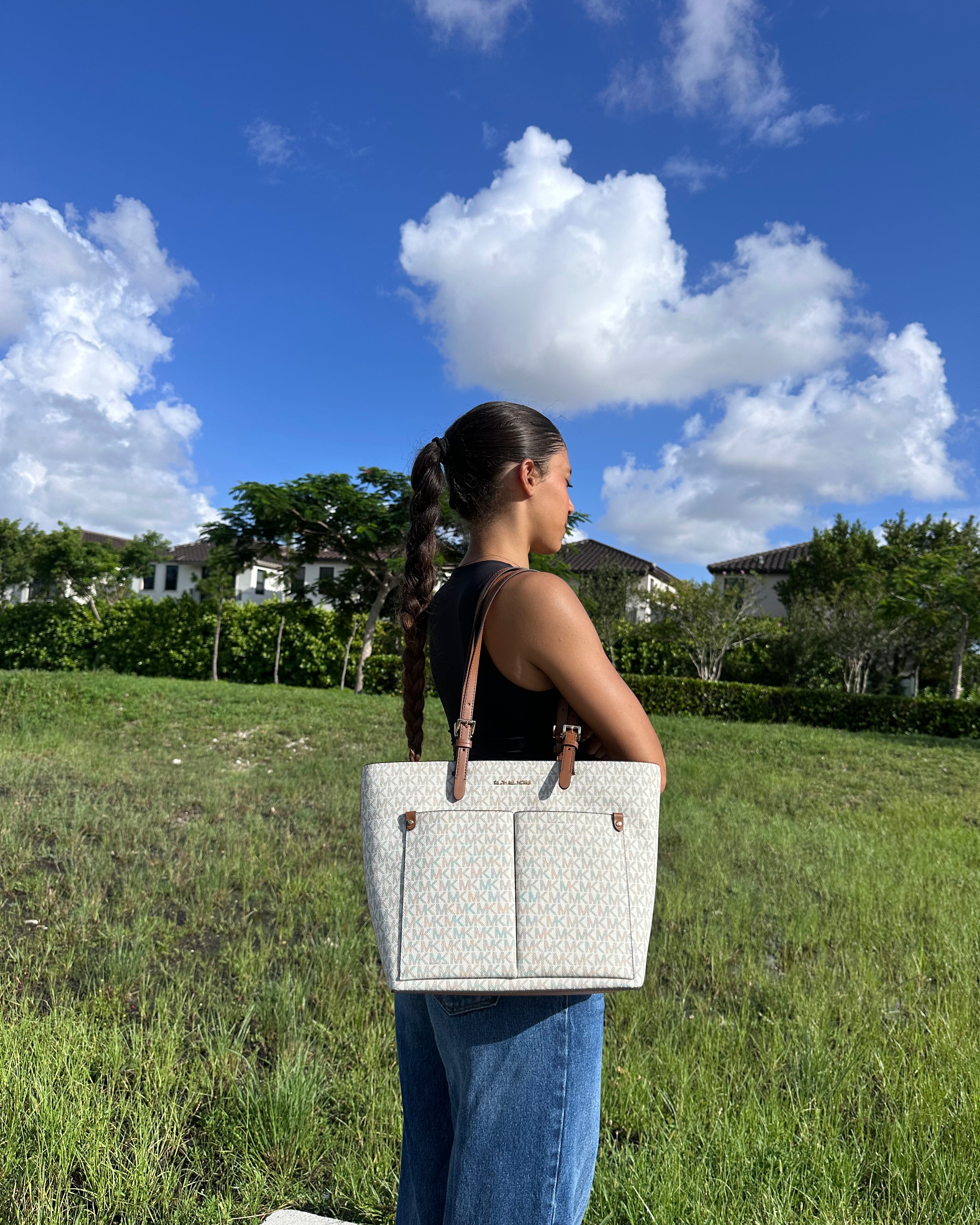 MICHAEL KORS MONOGRAM TOTE BAG