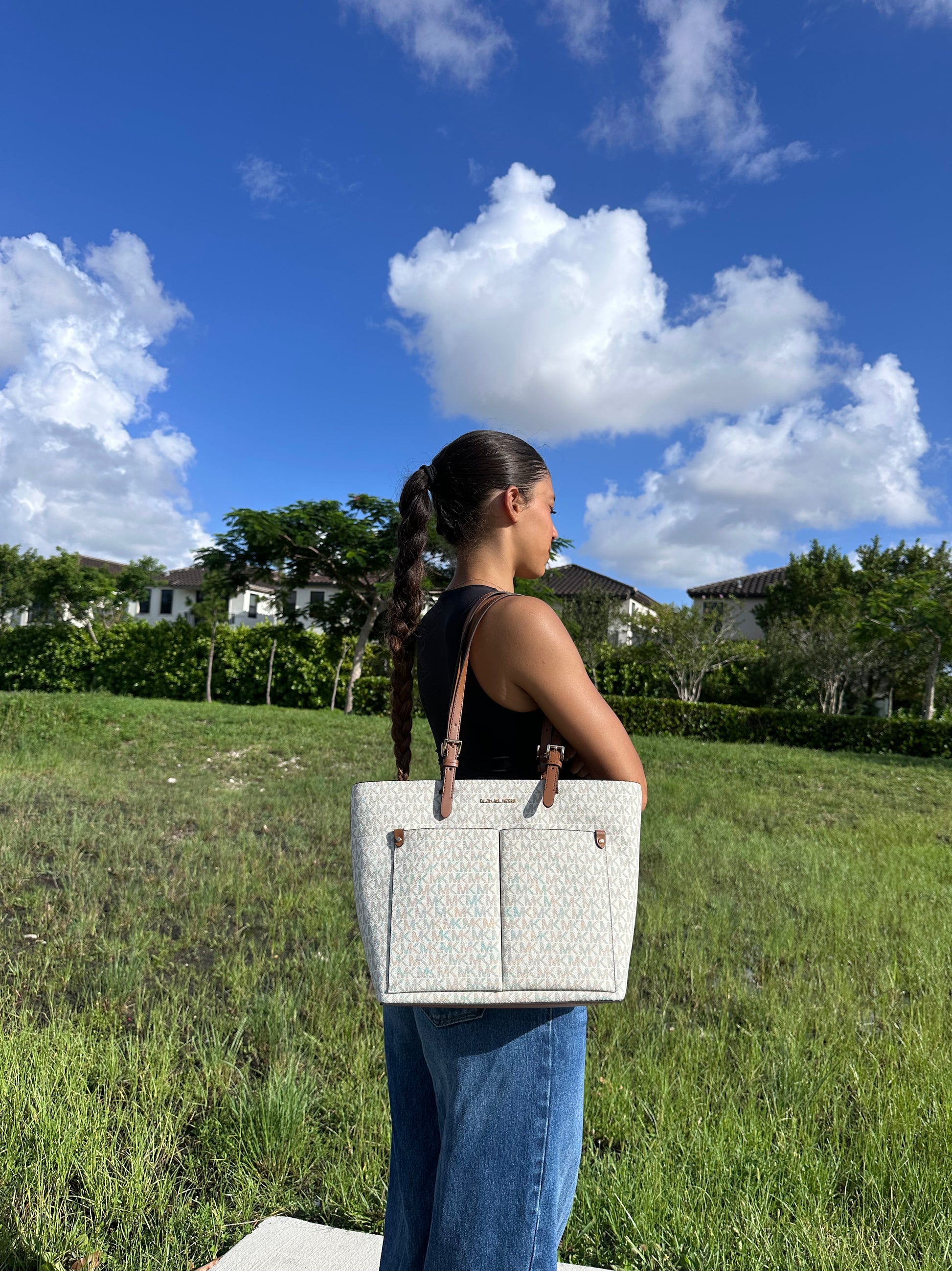 MICHAEL KORS MONOGRAM TOTE BAG