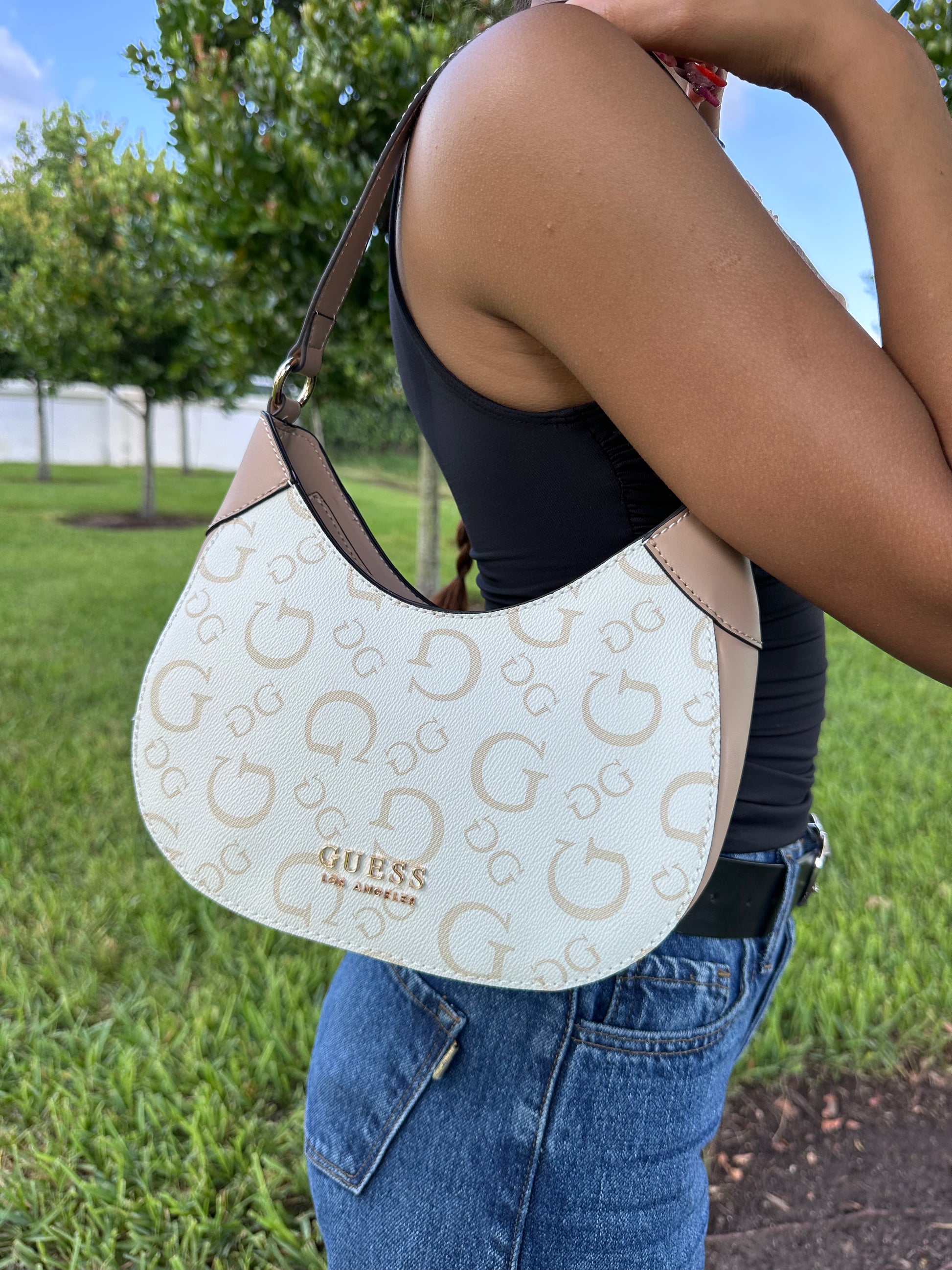 GUESS HALFMOON BAG
