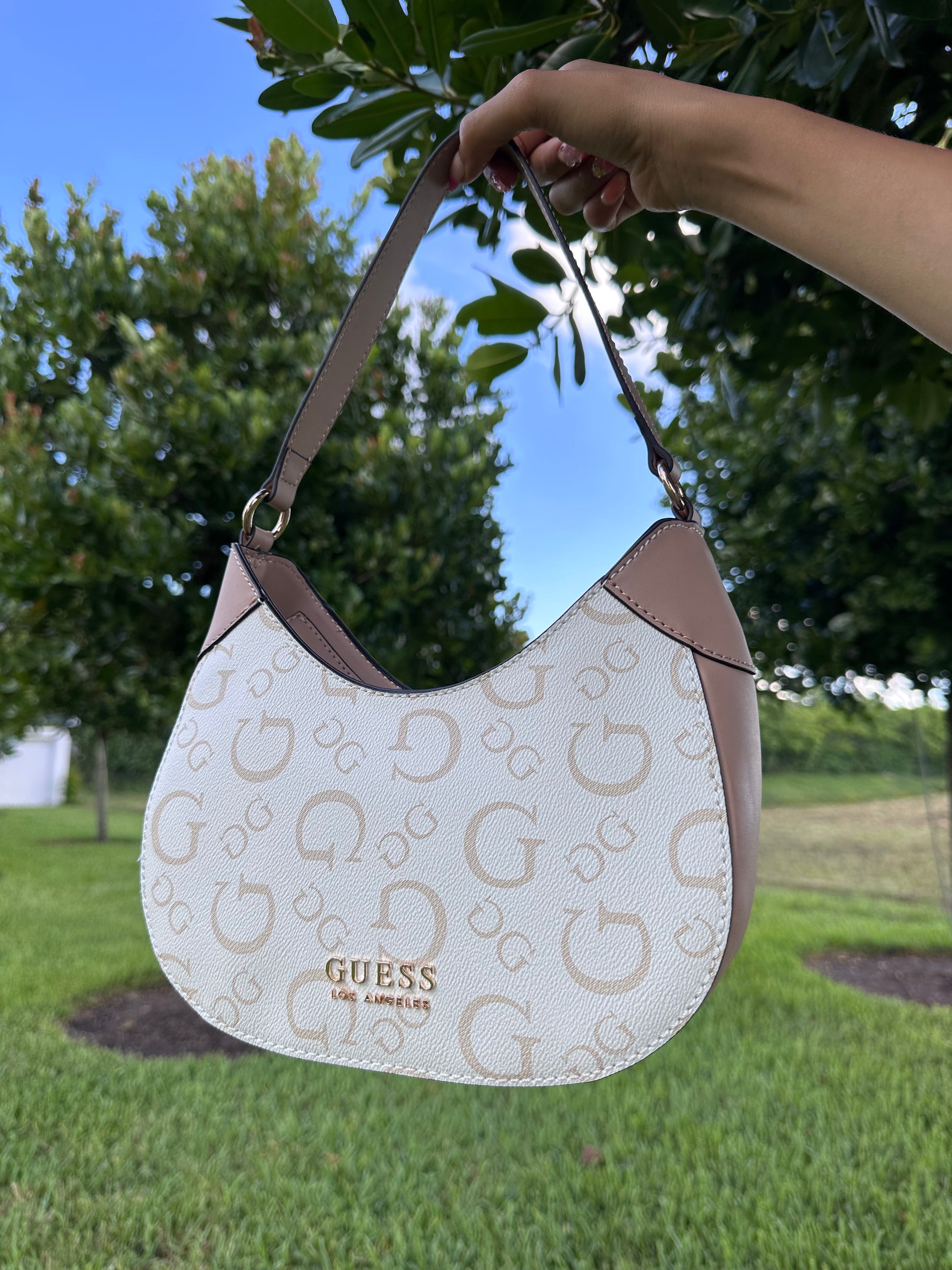 GUESS HALFMOON BAG
