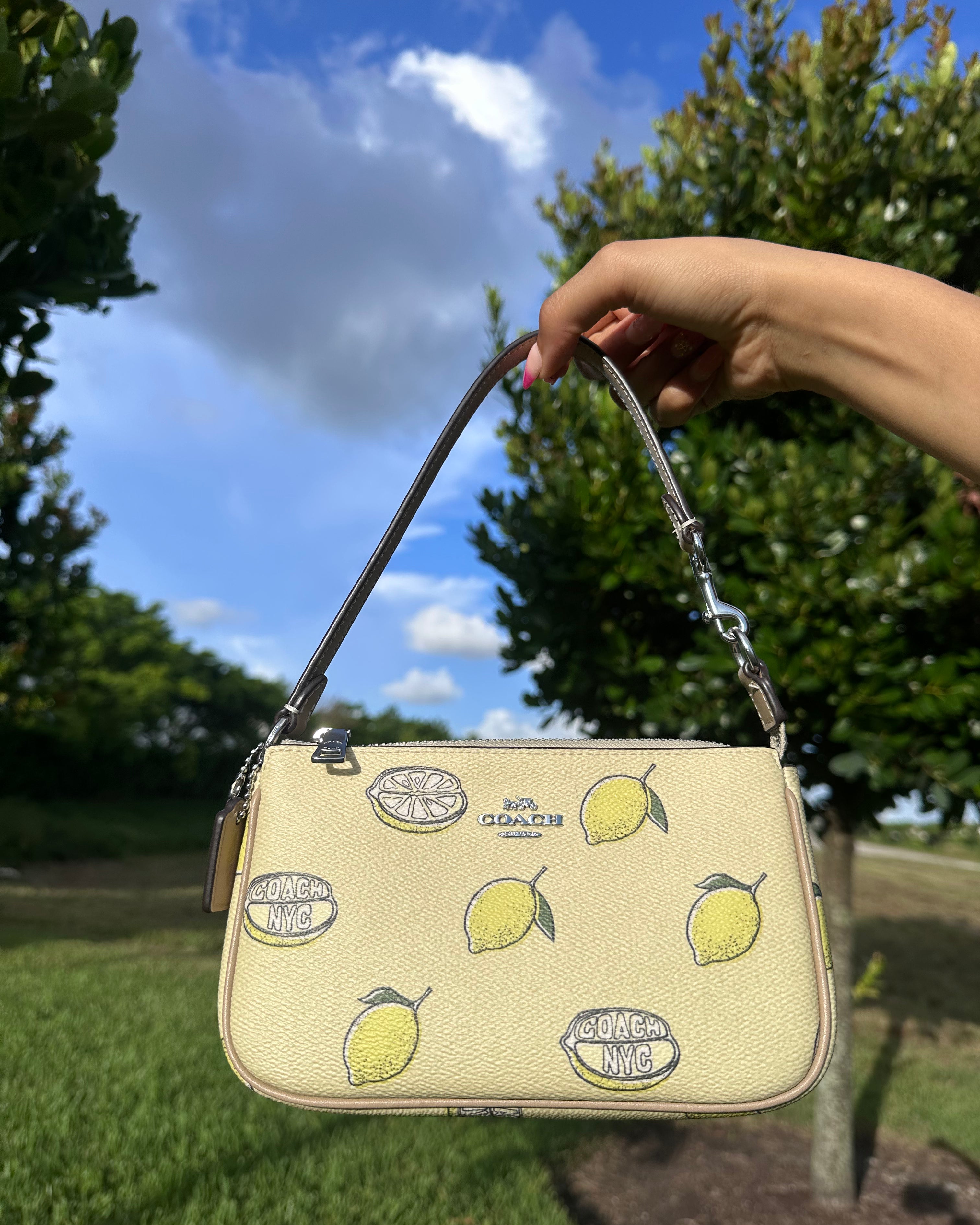 COACH NOLITA 19 LEMON BAG