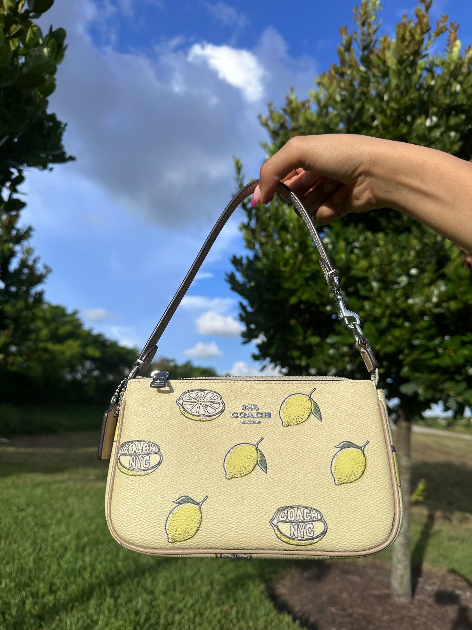 COACH NOLITA 19 LEMON BAG